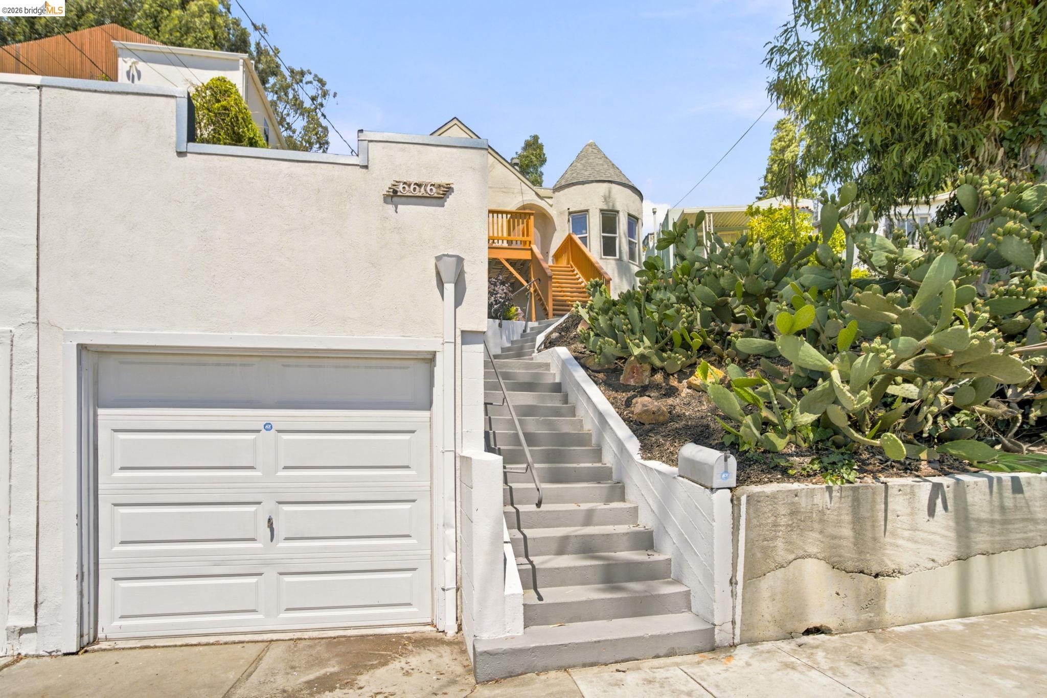 6616 Outlook Ave