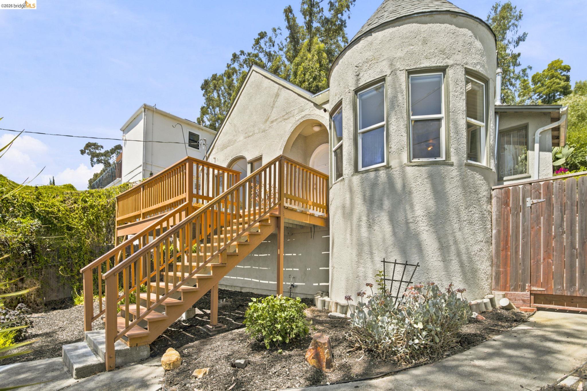 6616 Outlook Ave