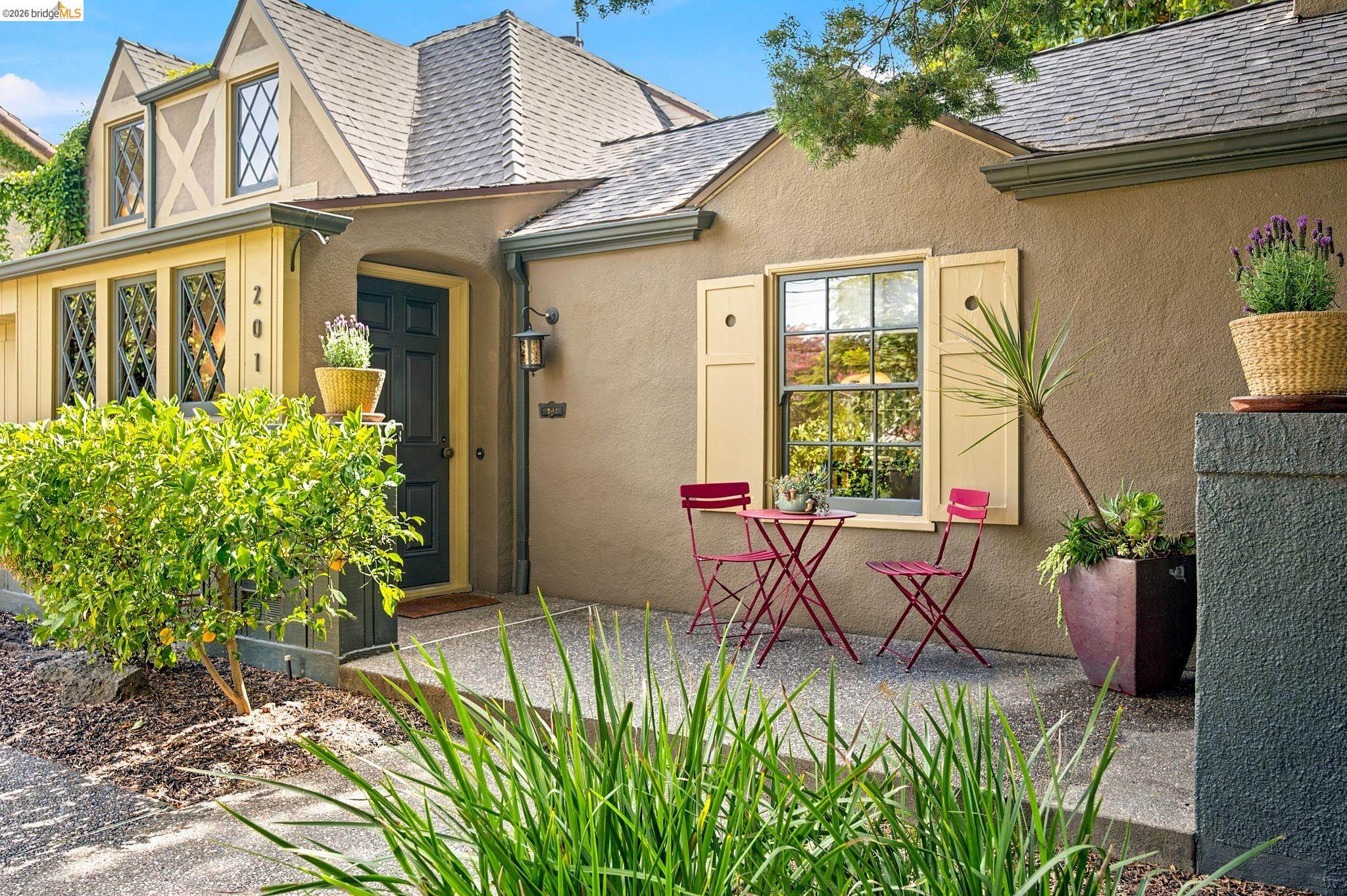 201 Beverly Ave