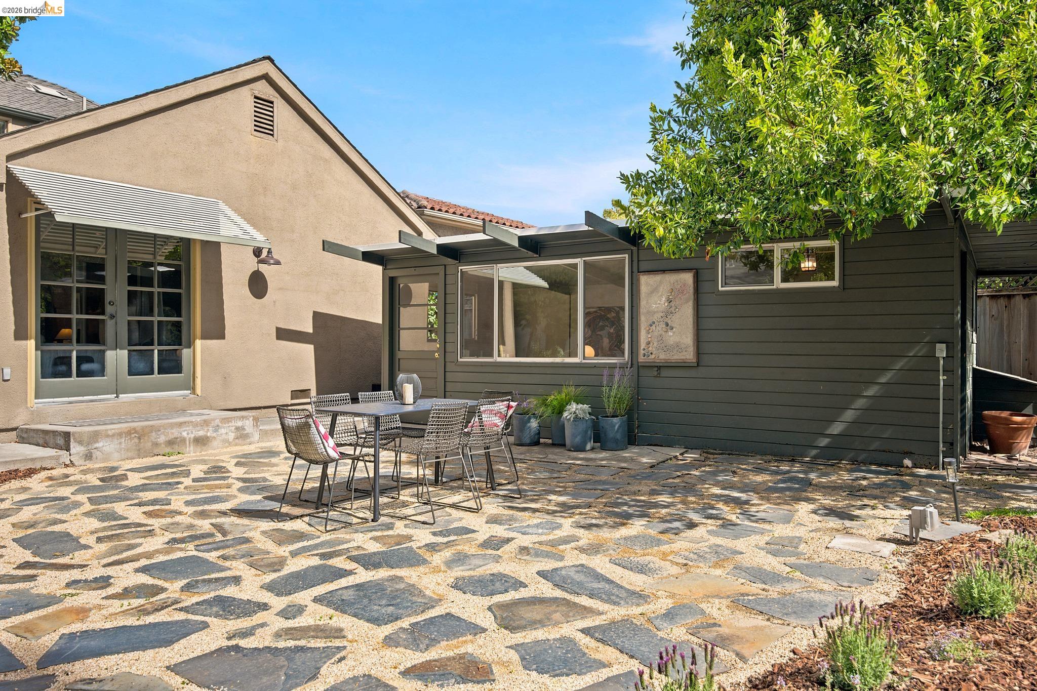 201 Beverly Ave