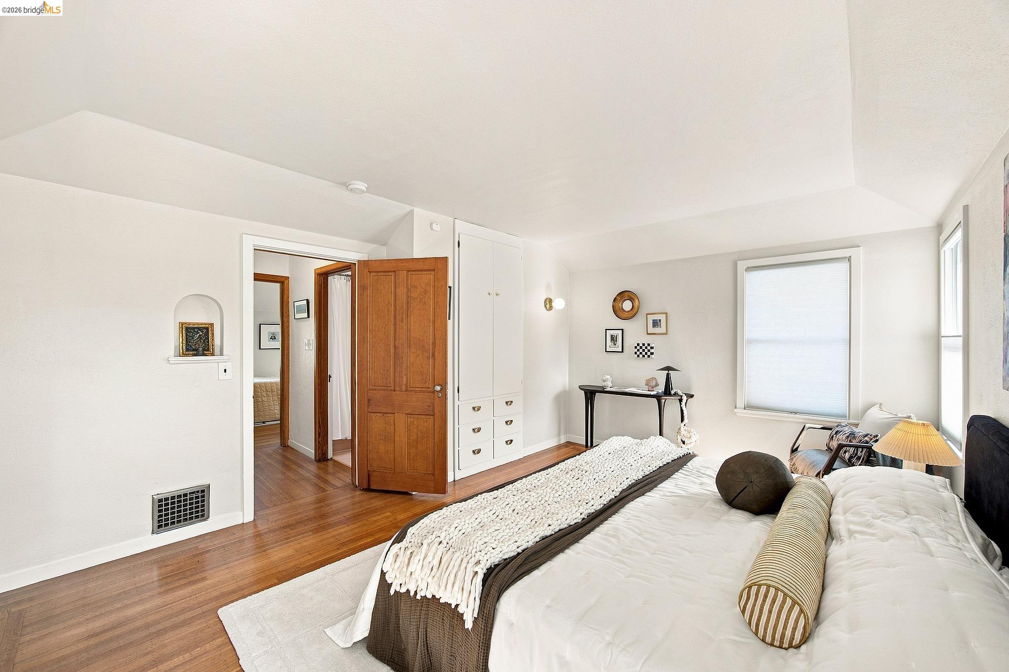 201 Beverly Ave