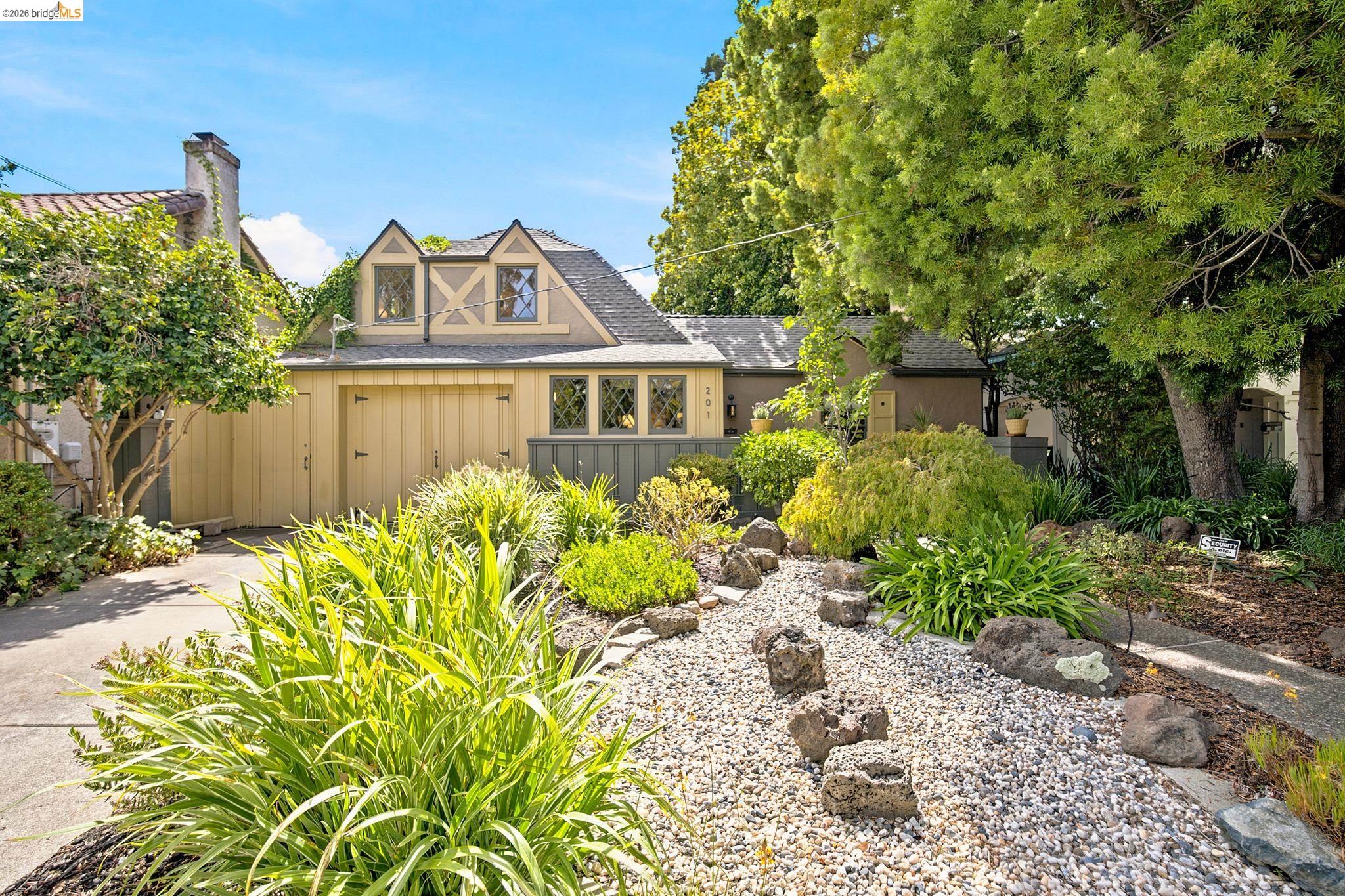 201 Beverly Ave