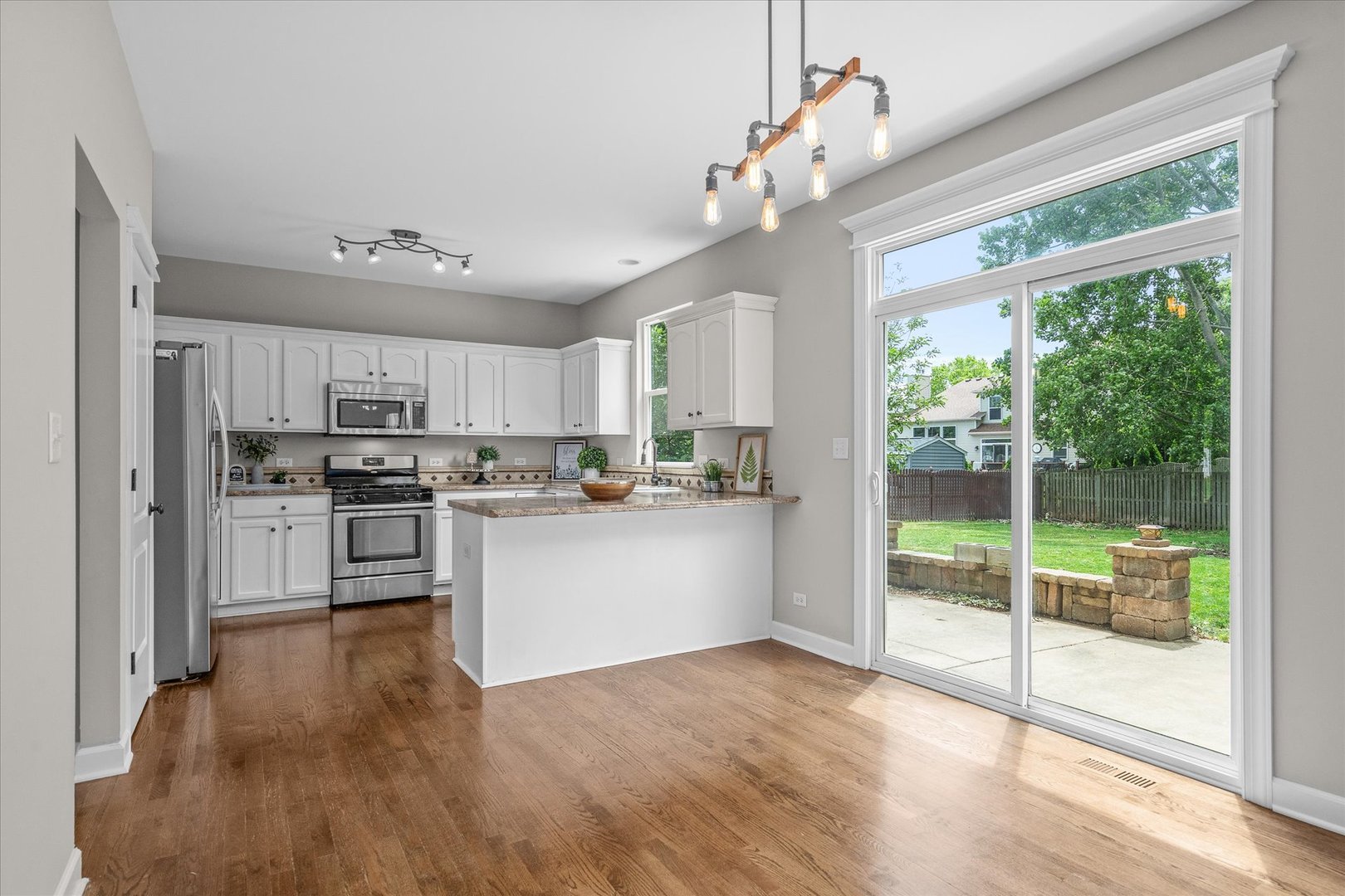 2388 Iroquois Lane