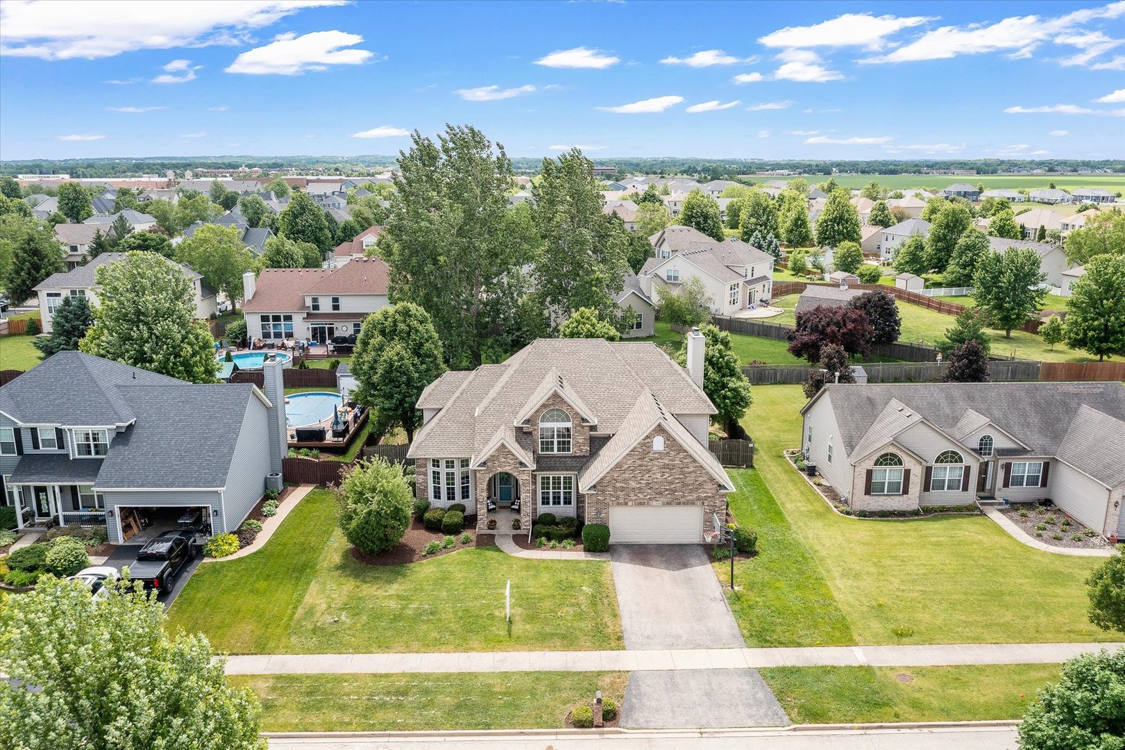 2388 Iroquois Lane