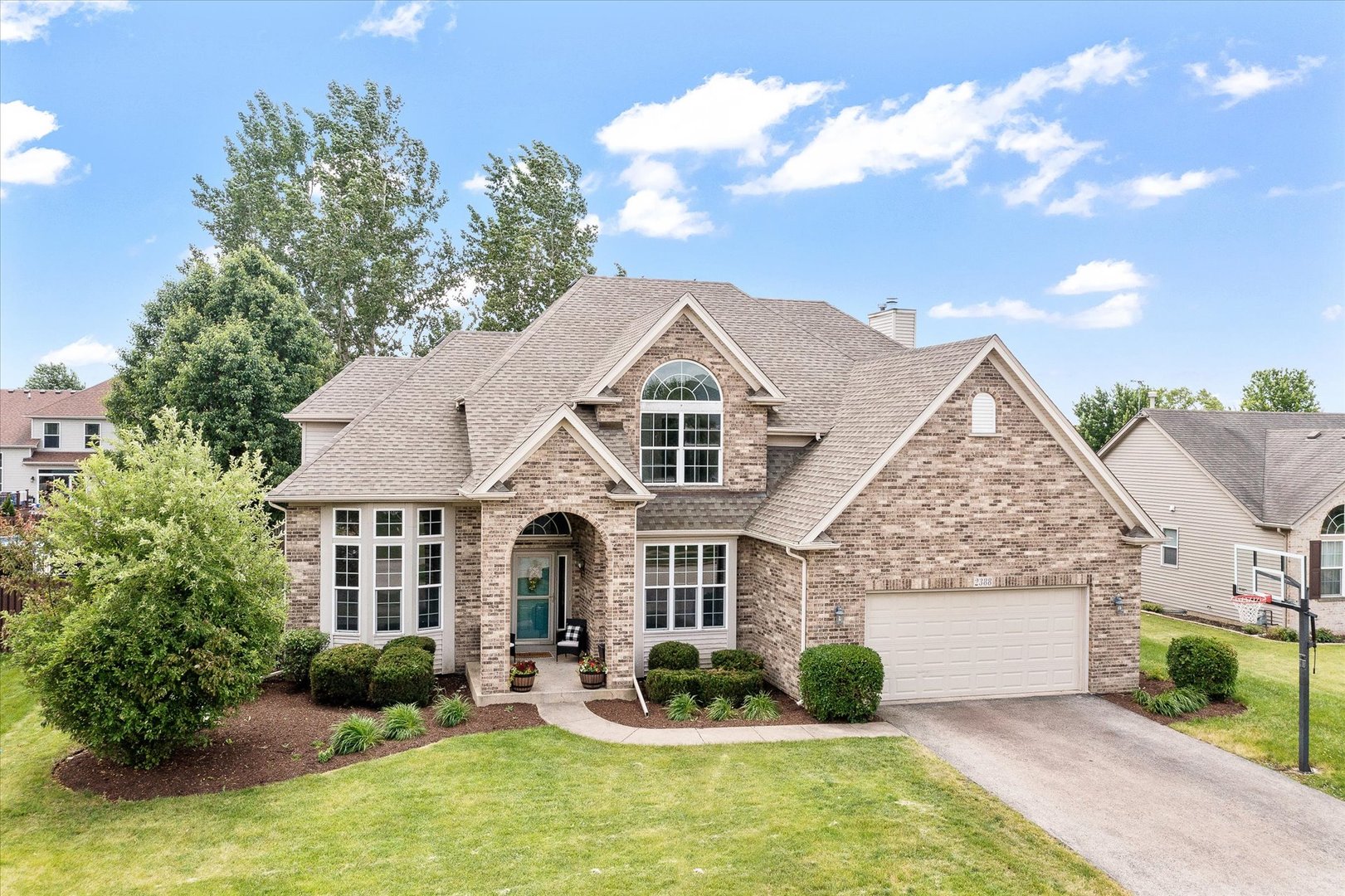 2388 Iroquois Lane