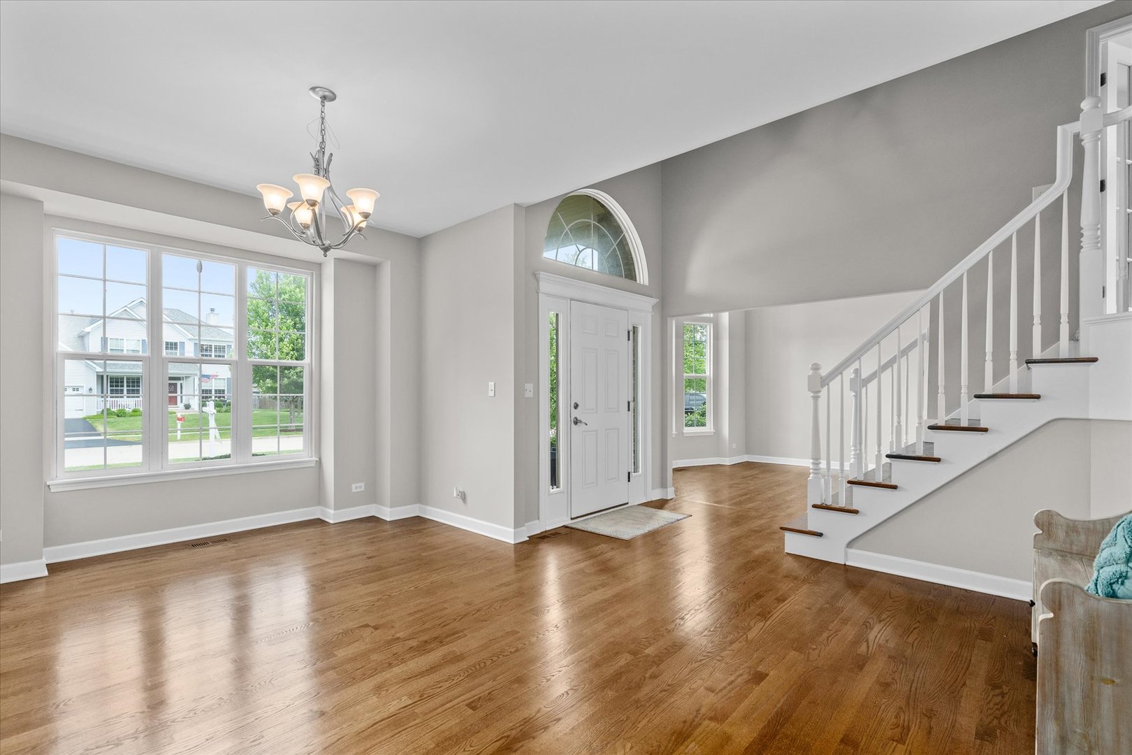 2388 Iroquois Lane