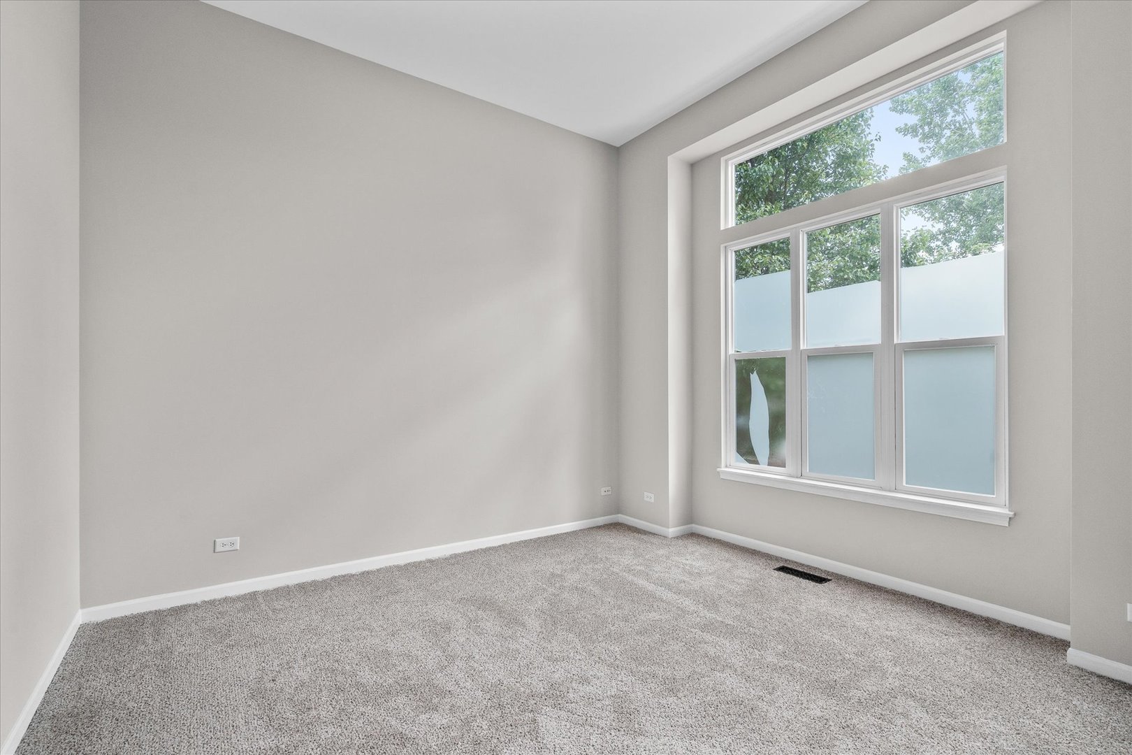2388 Iroquois Lane