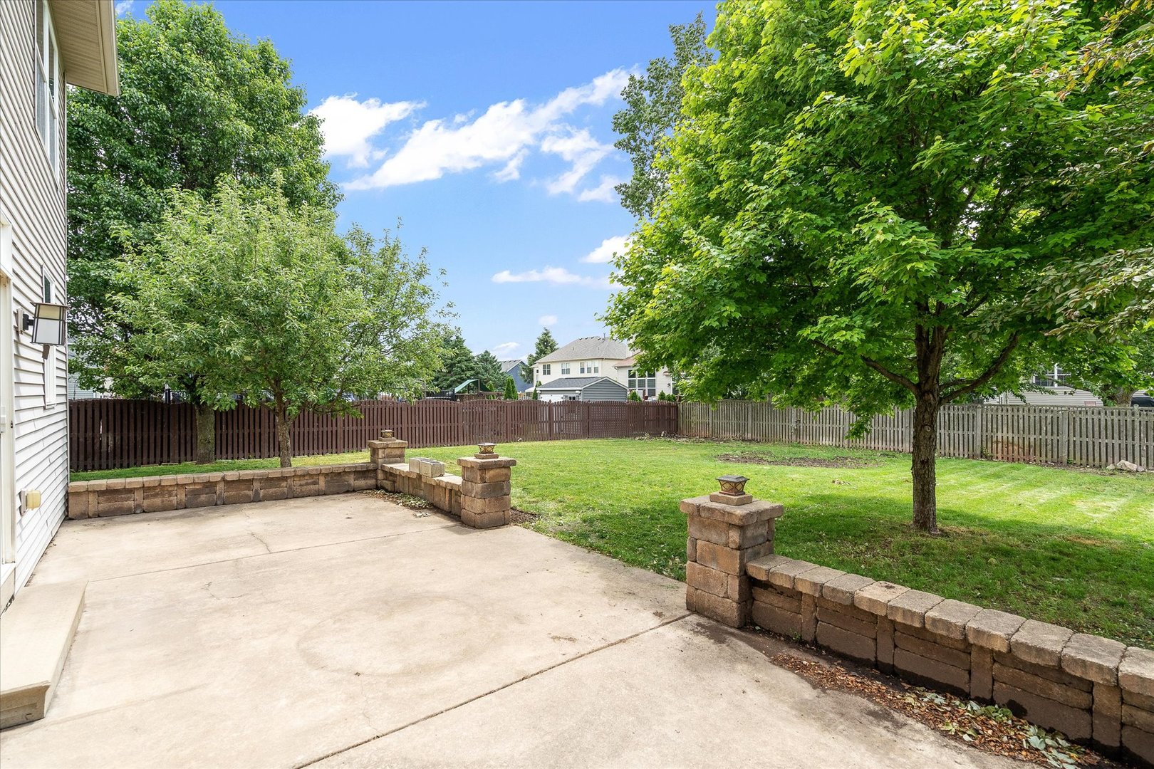 2388 Iroquois Lane