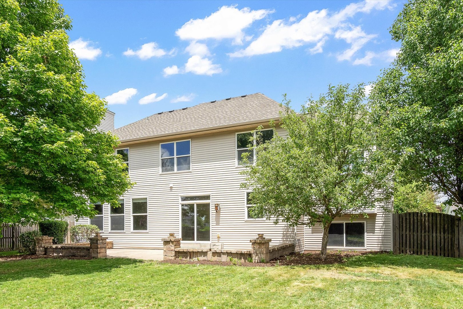 2388 Iroquois Lane
