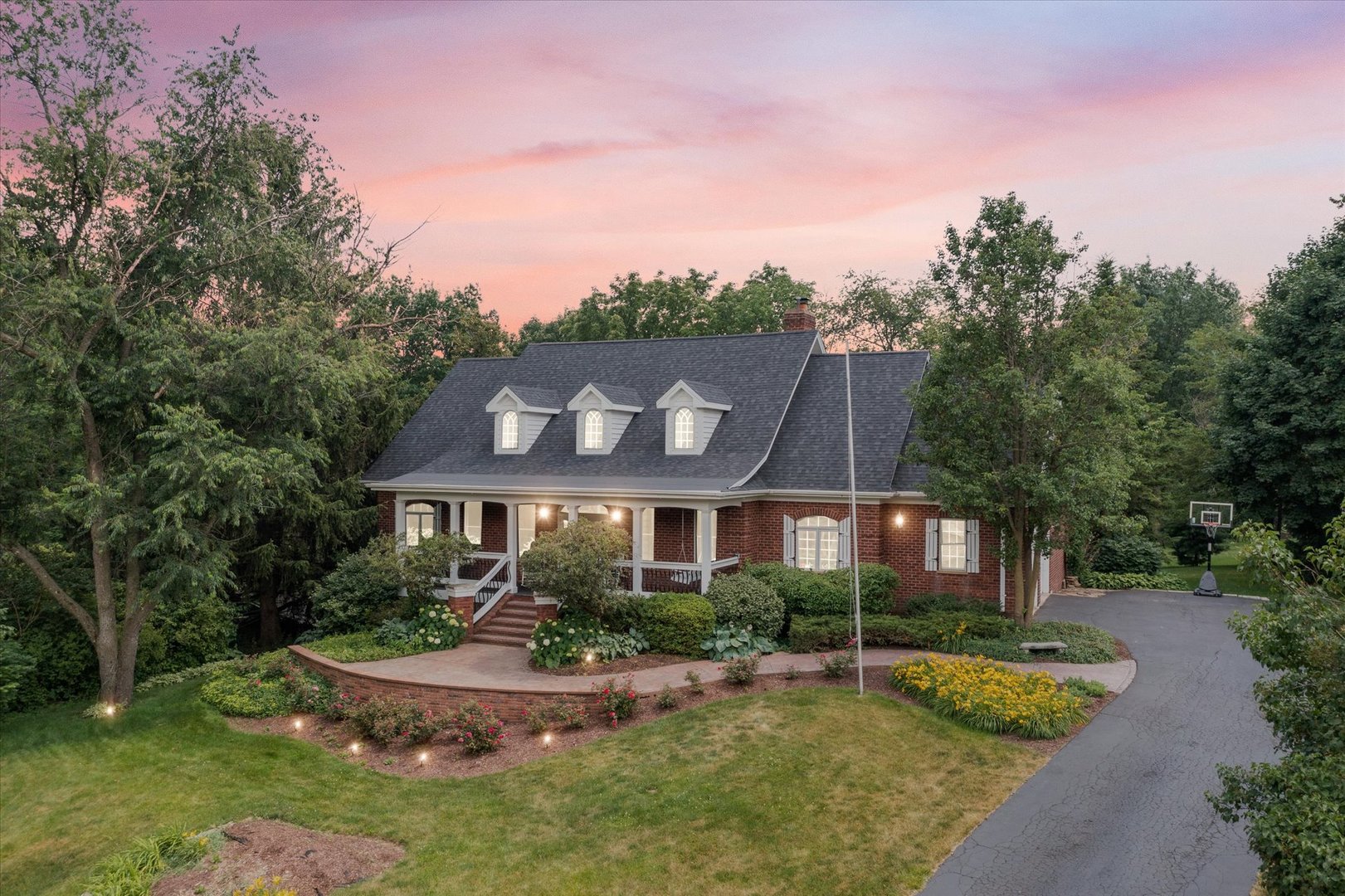 42W183 Ravine Drive