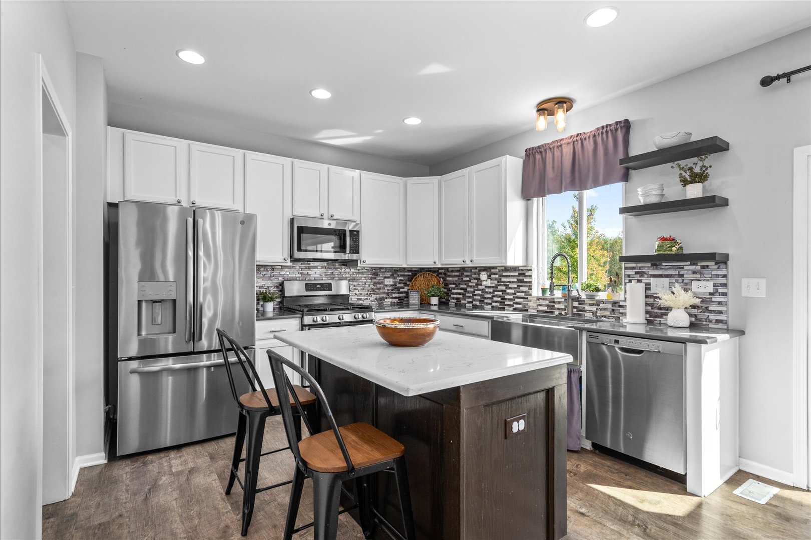 2262 Emerald Lane