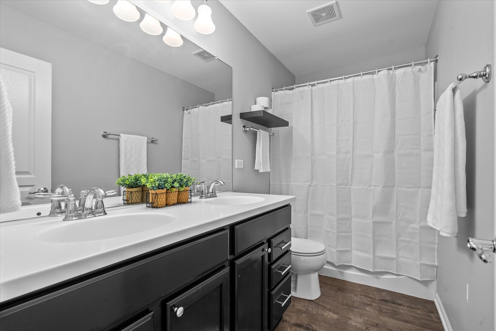 2262 Emerald Lane