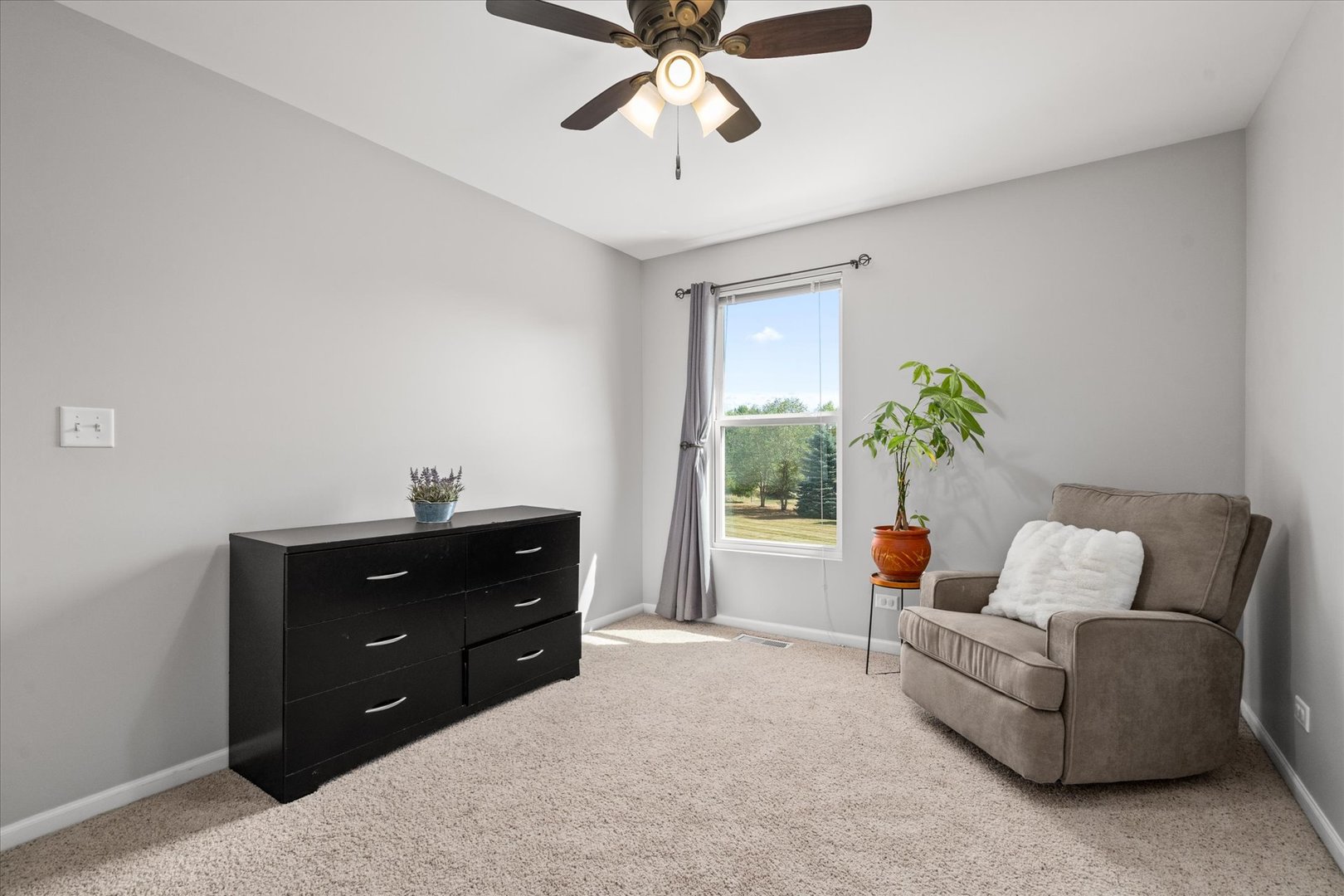 2262 Emerald Lane