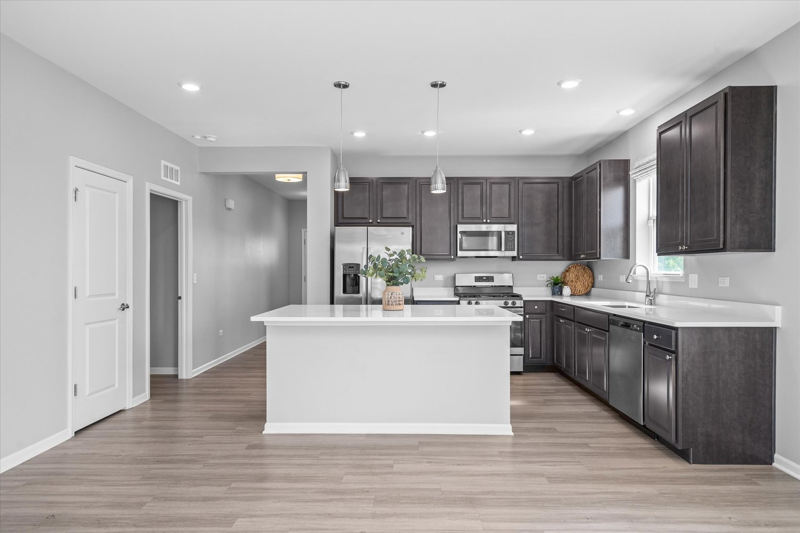 25556 W Springview Drive