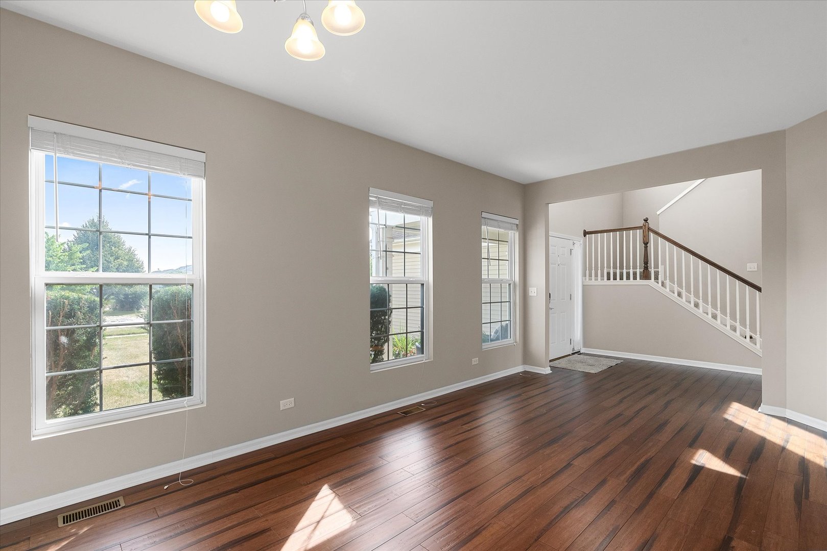 2263 Olive Lane