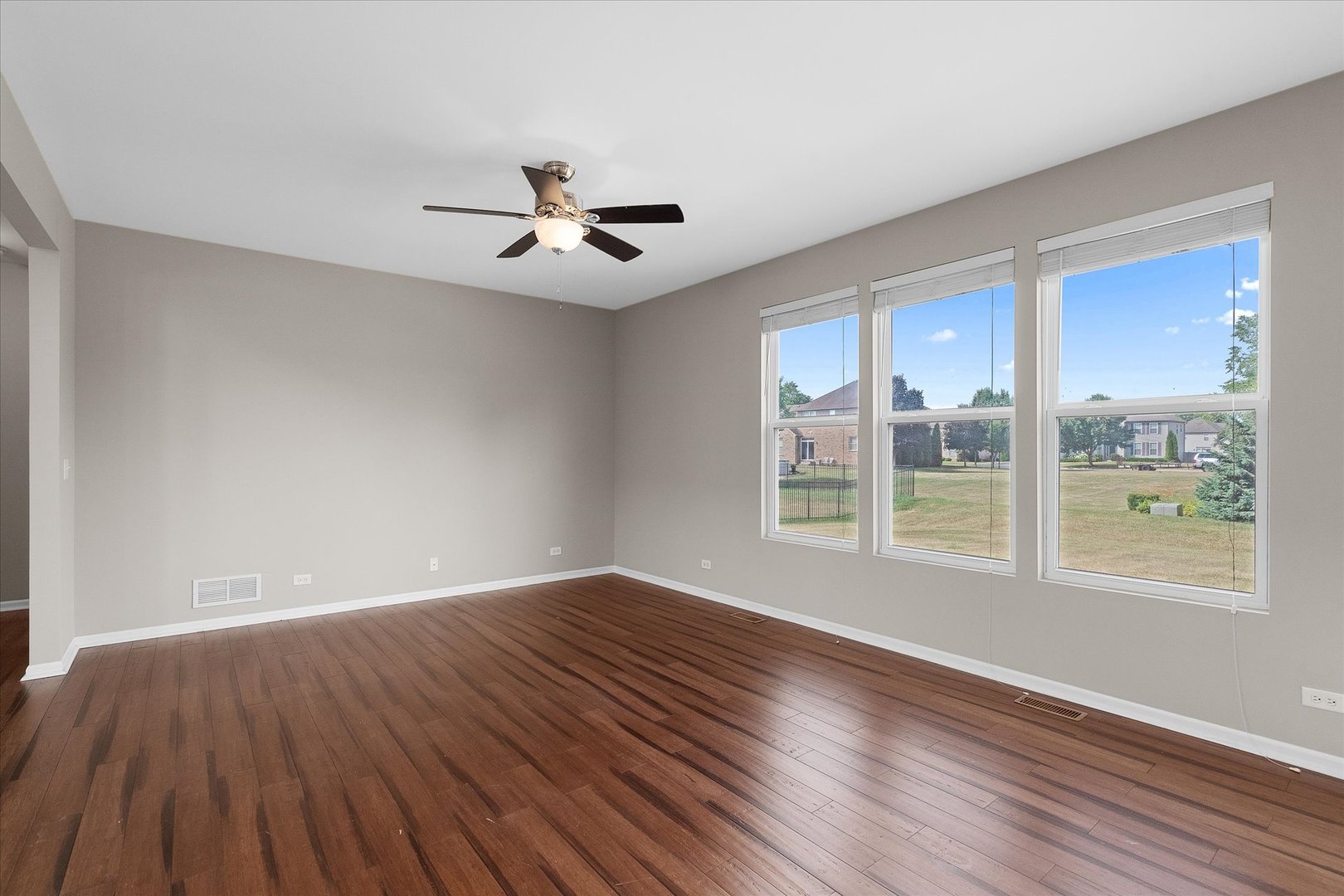 2263 Olive Lane