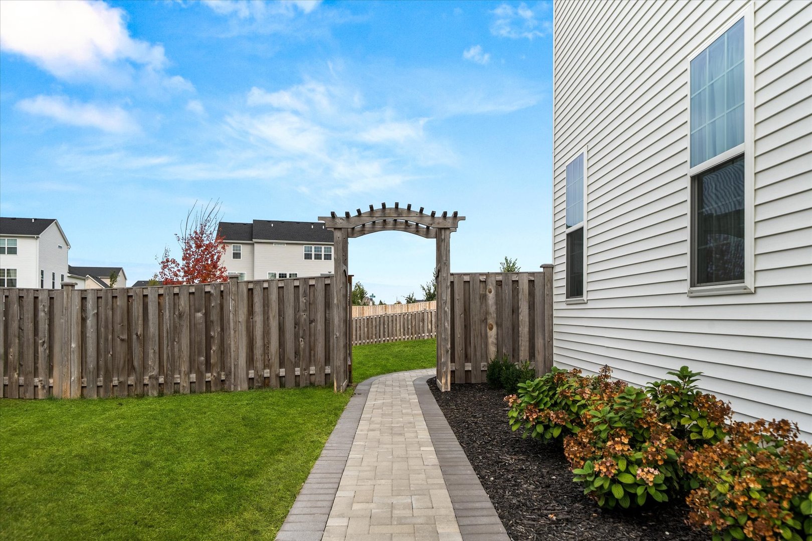 665 Braemore Lane