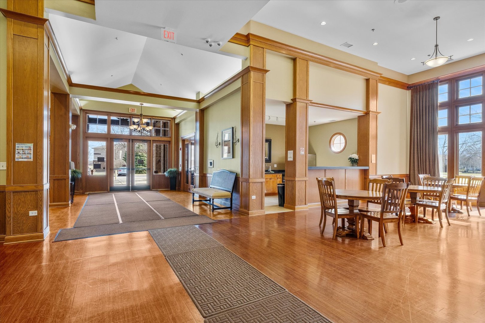 620 Pineridge Drive N Unit: 620