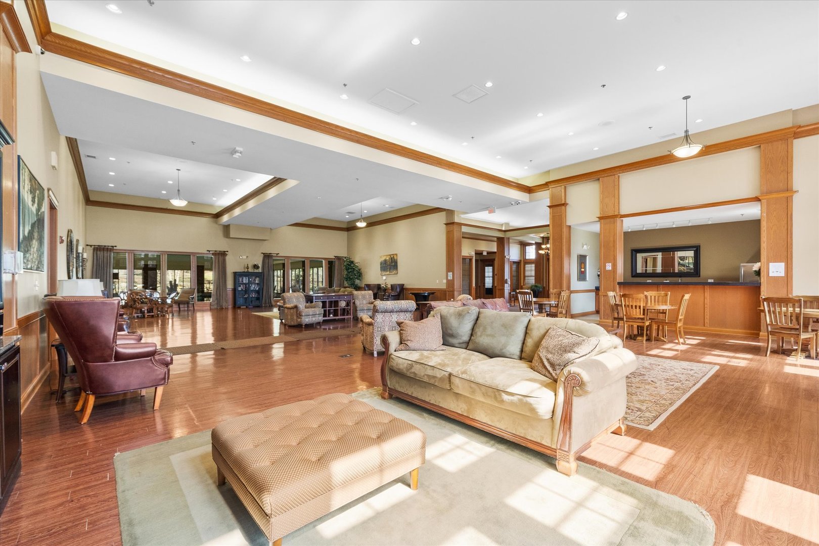 620 Pineridge Drive N Unit: 620