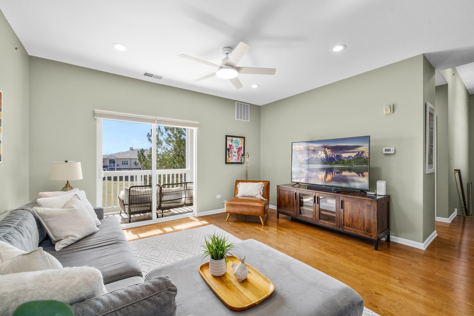620 Pineridge Drive N Unit: 620