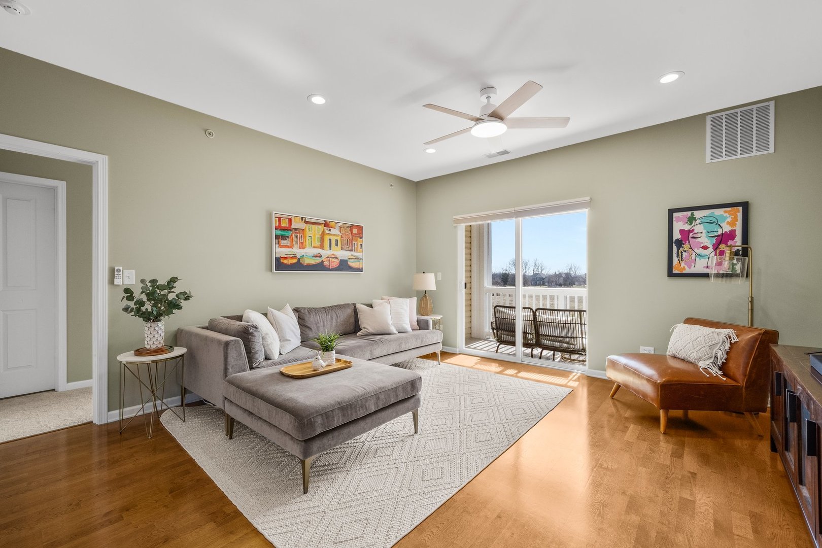 620 Pineridge Drive N Unit: 620