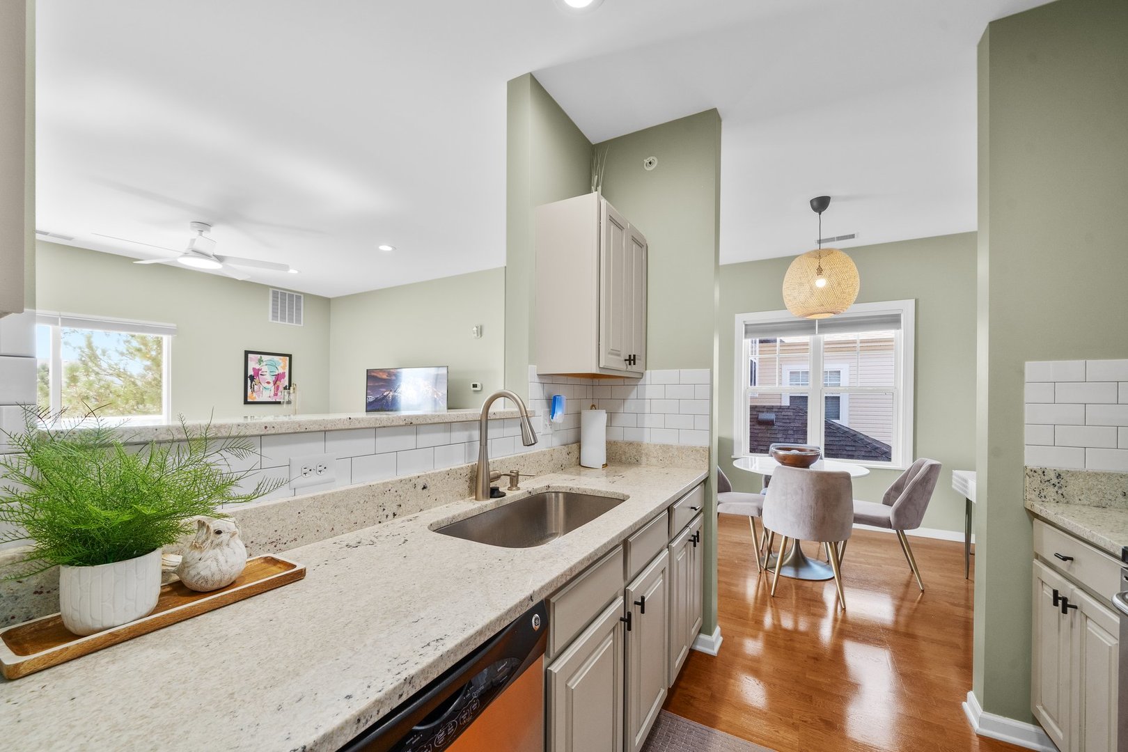 620 Pineridge Drive N Unit: 620