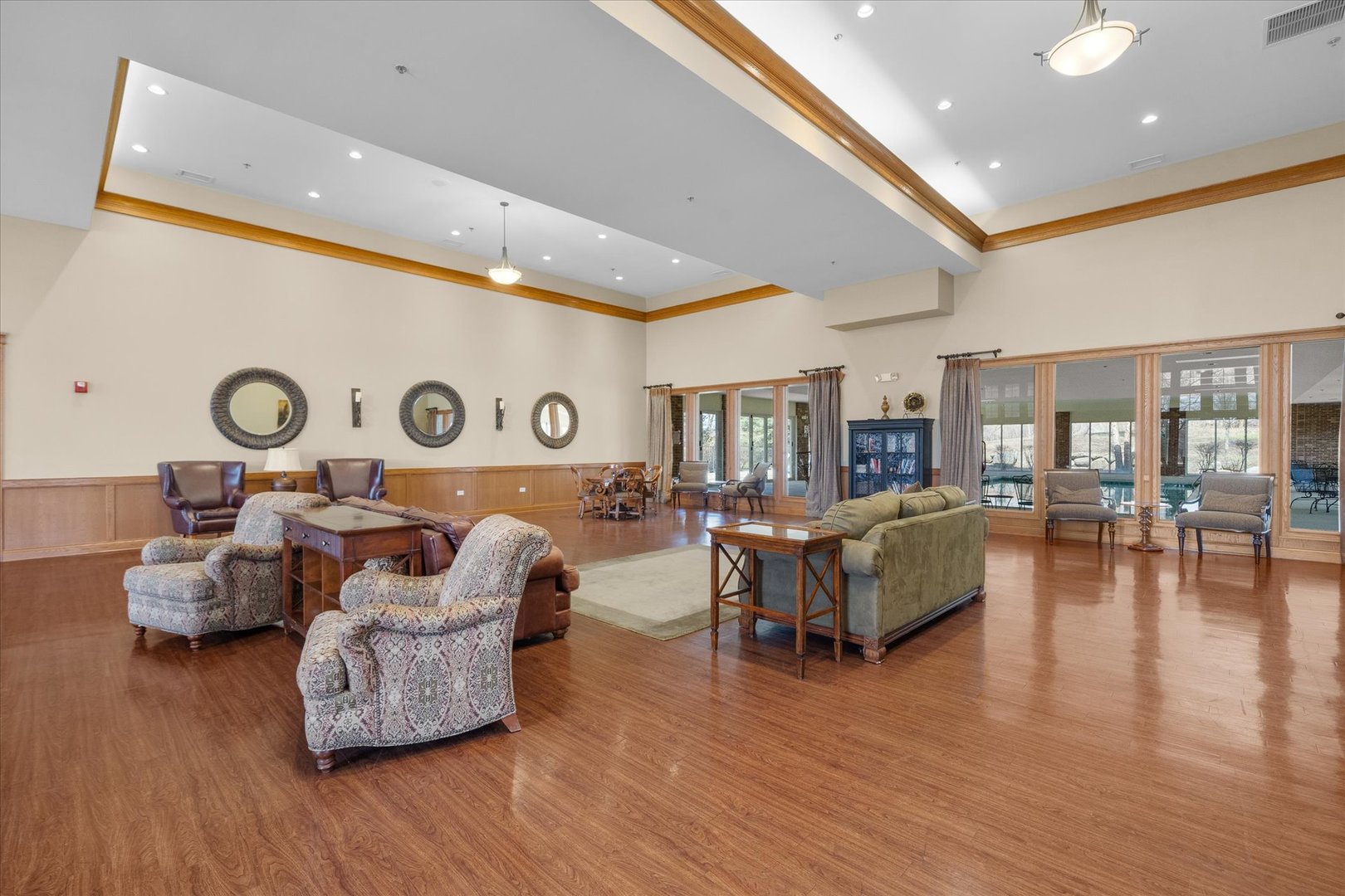 620 Pineridge Drive N Unit: 620
