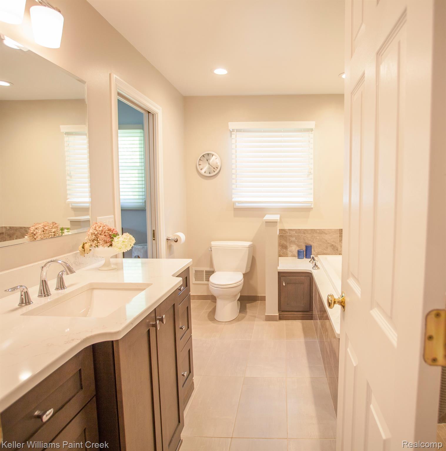 1231 NORTHOVER Drive