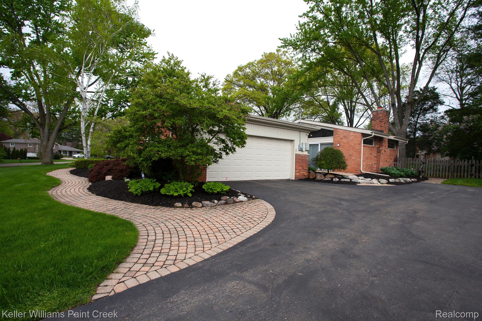 1231 NORTHOVER Drive