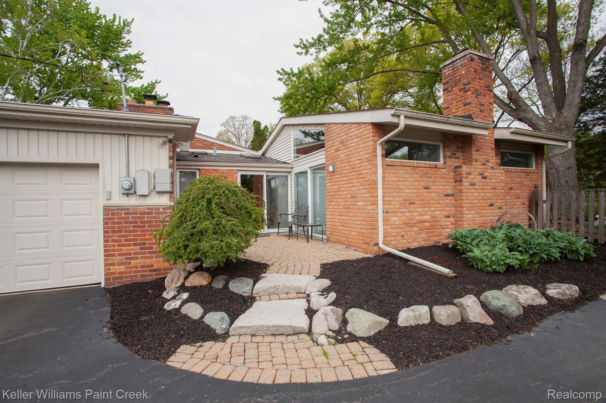 1231 NORTHOVER Drive