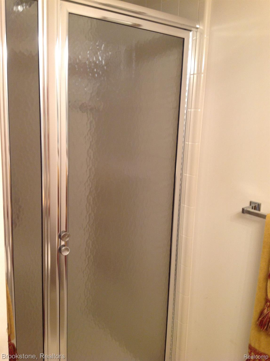 15704 MOUNTAINSIDE Drive