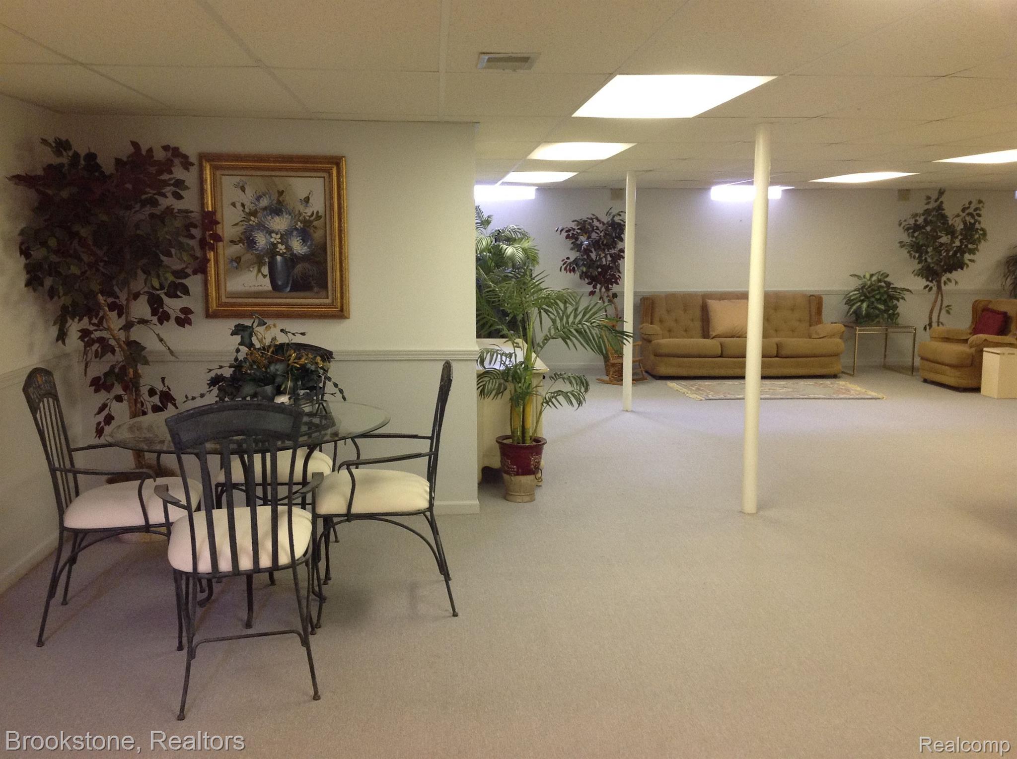 15704 MOUNTAINSIDE Drive