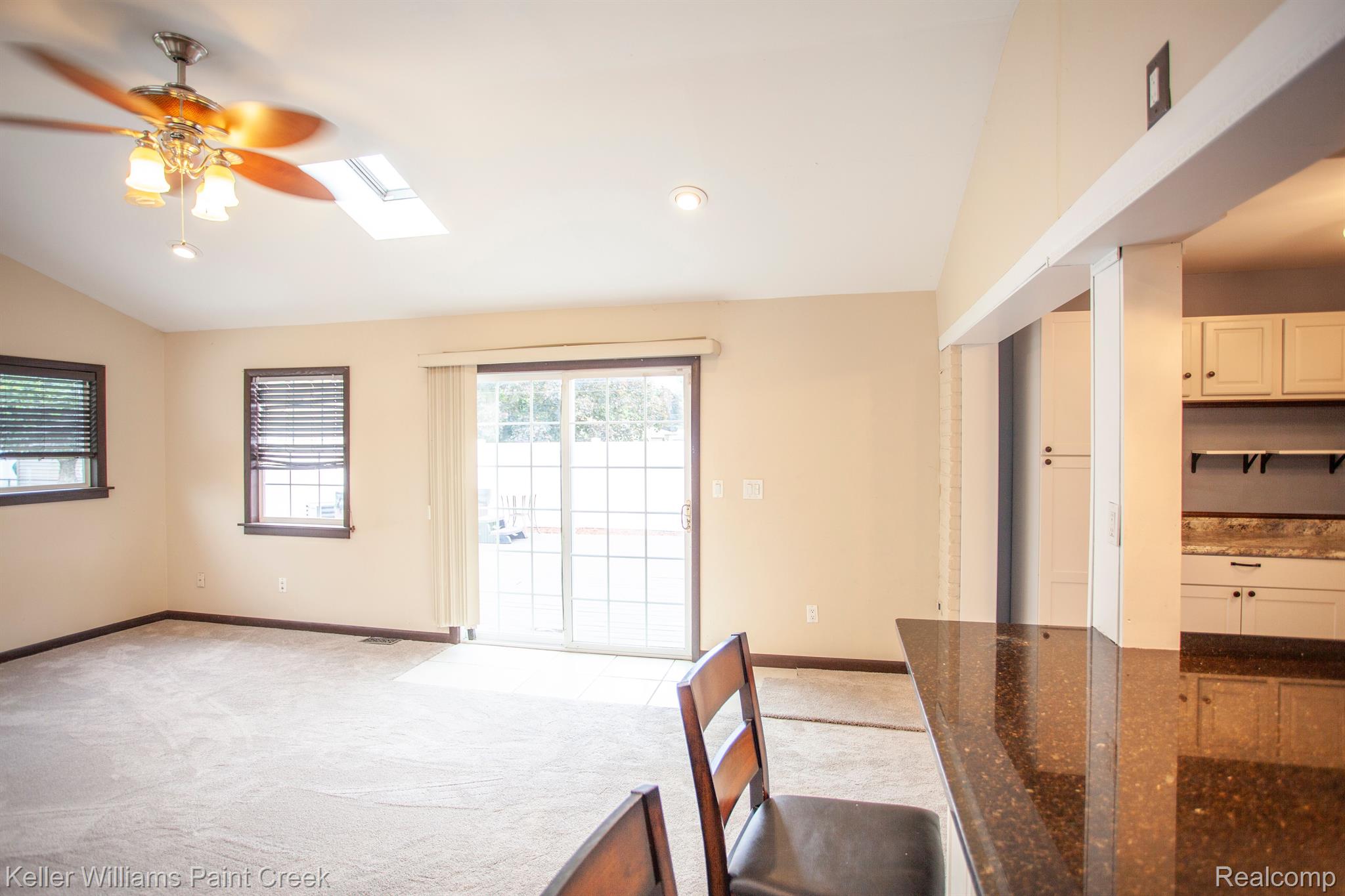 903 E SUNNYBROOK Drive