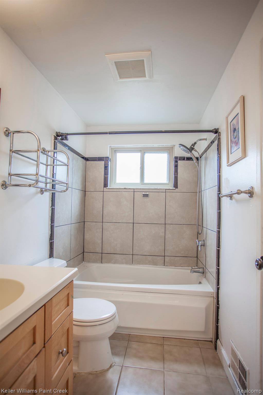 903 E SUNNYBROOK Drive