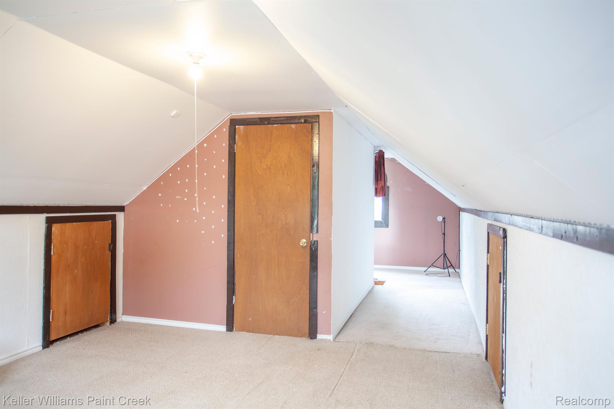 903 E SUNNYBROOK Drive