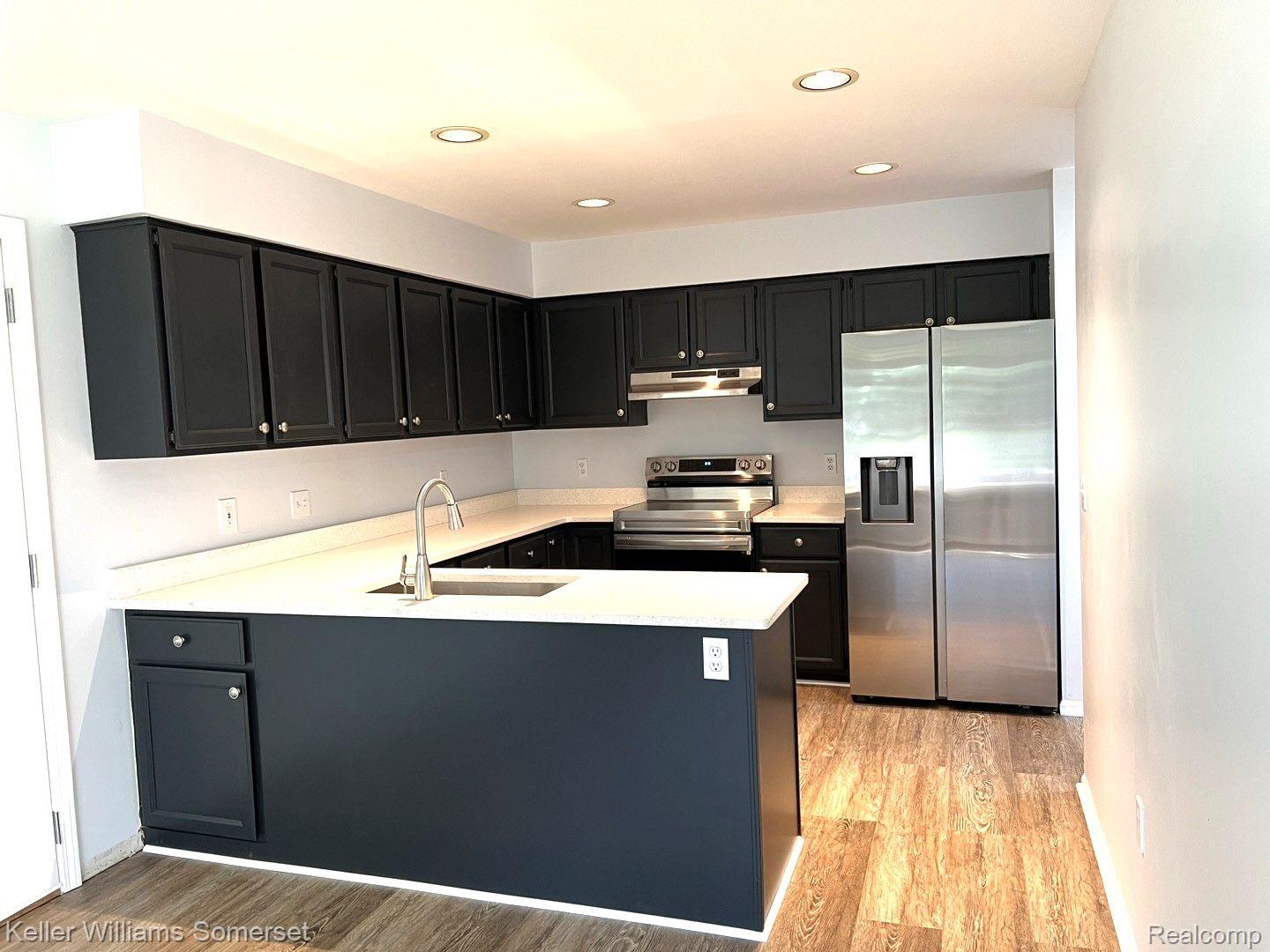 2213 LONDON BRIDGE Drive