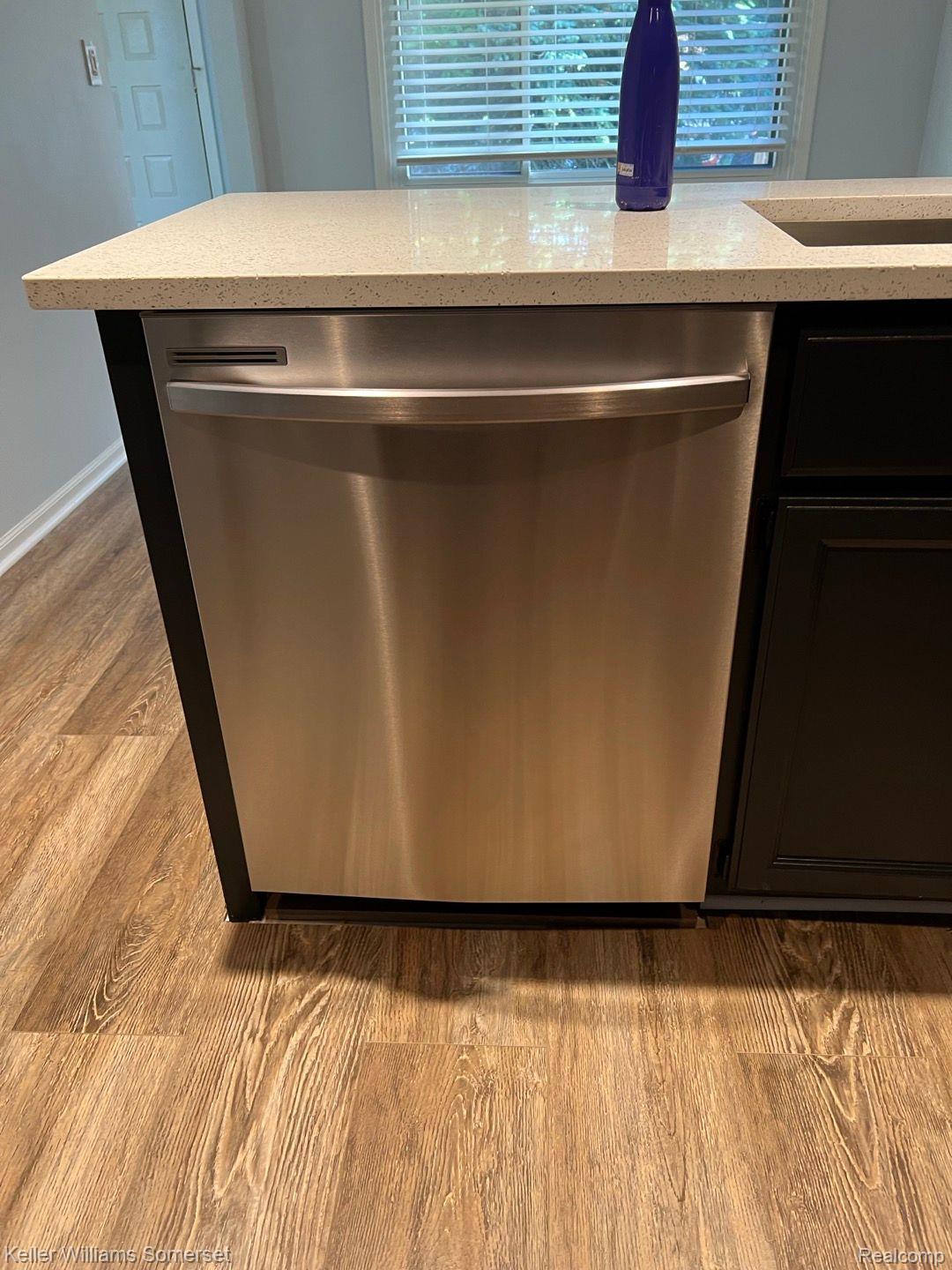 2213 LONDON BRIDGE Drive