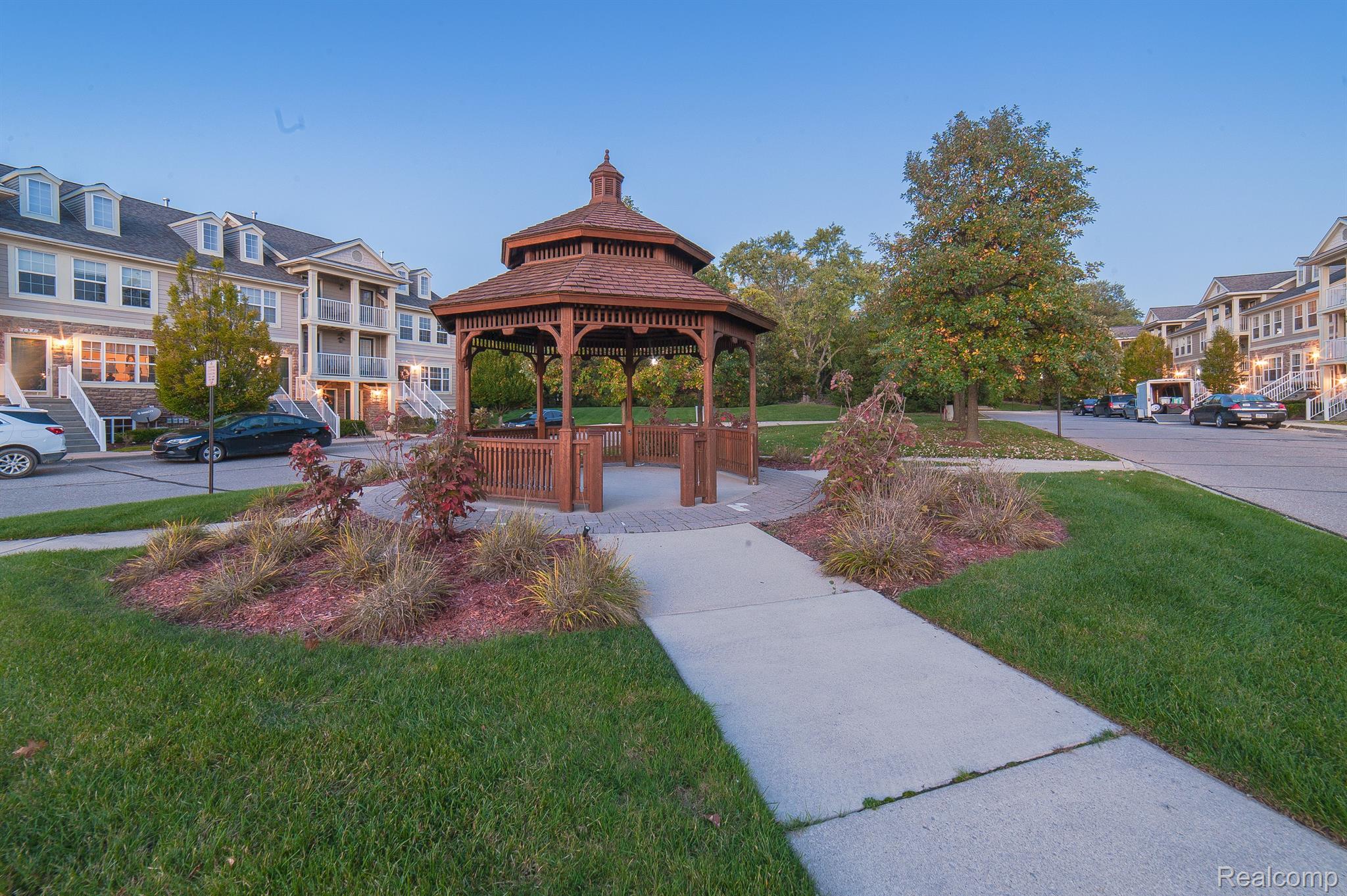 100 EVERGREEN Trail