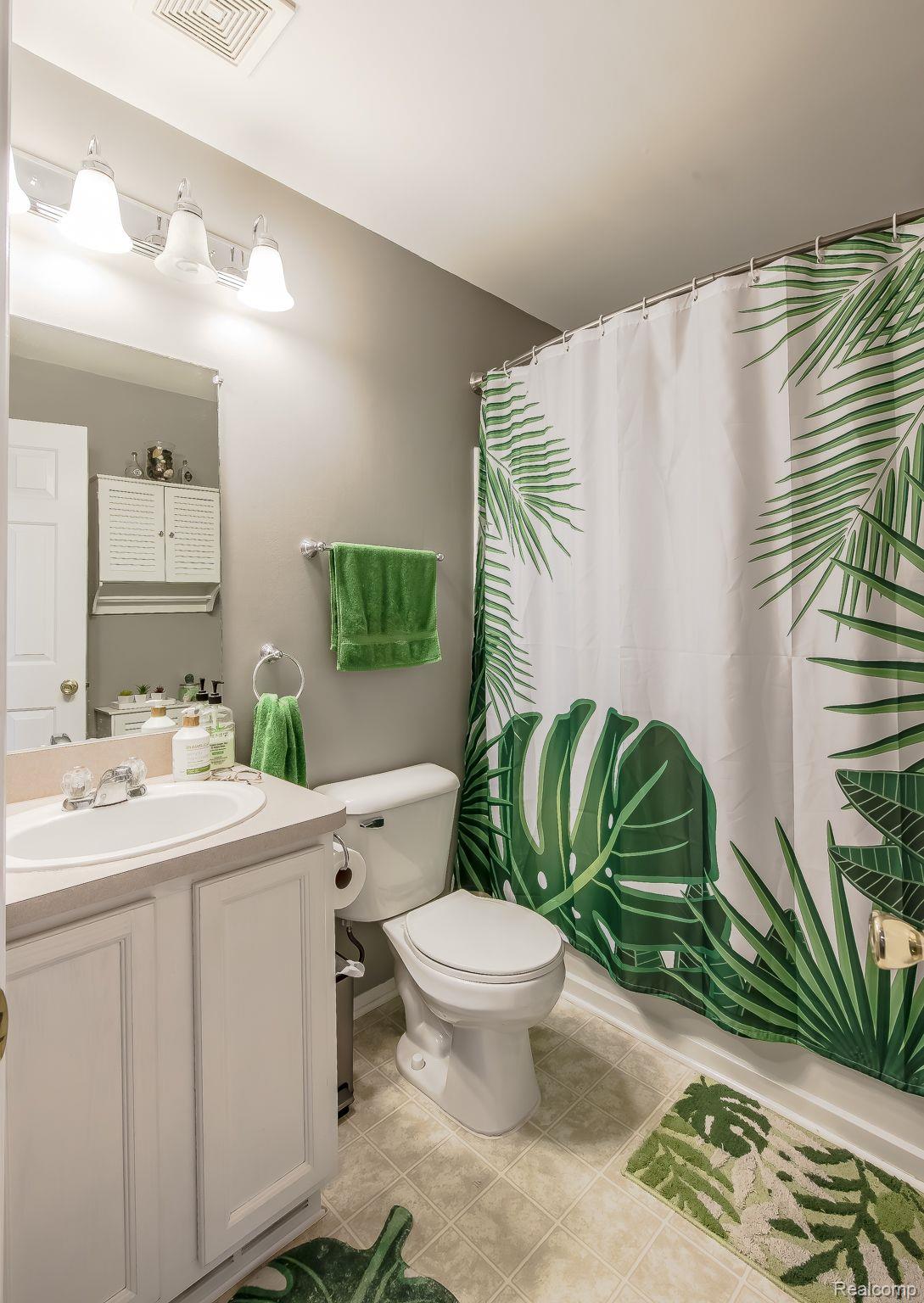 100 EVERGREEN Trail