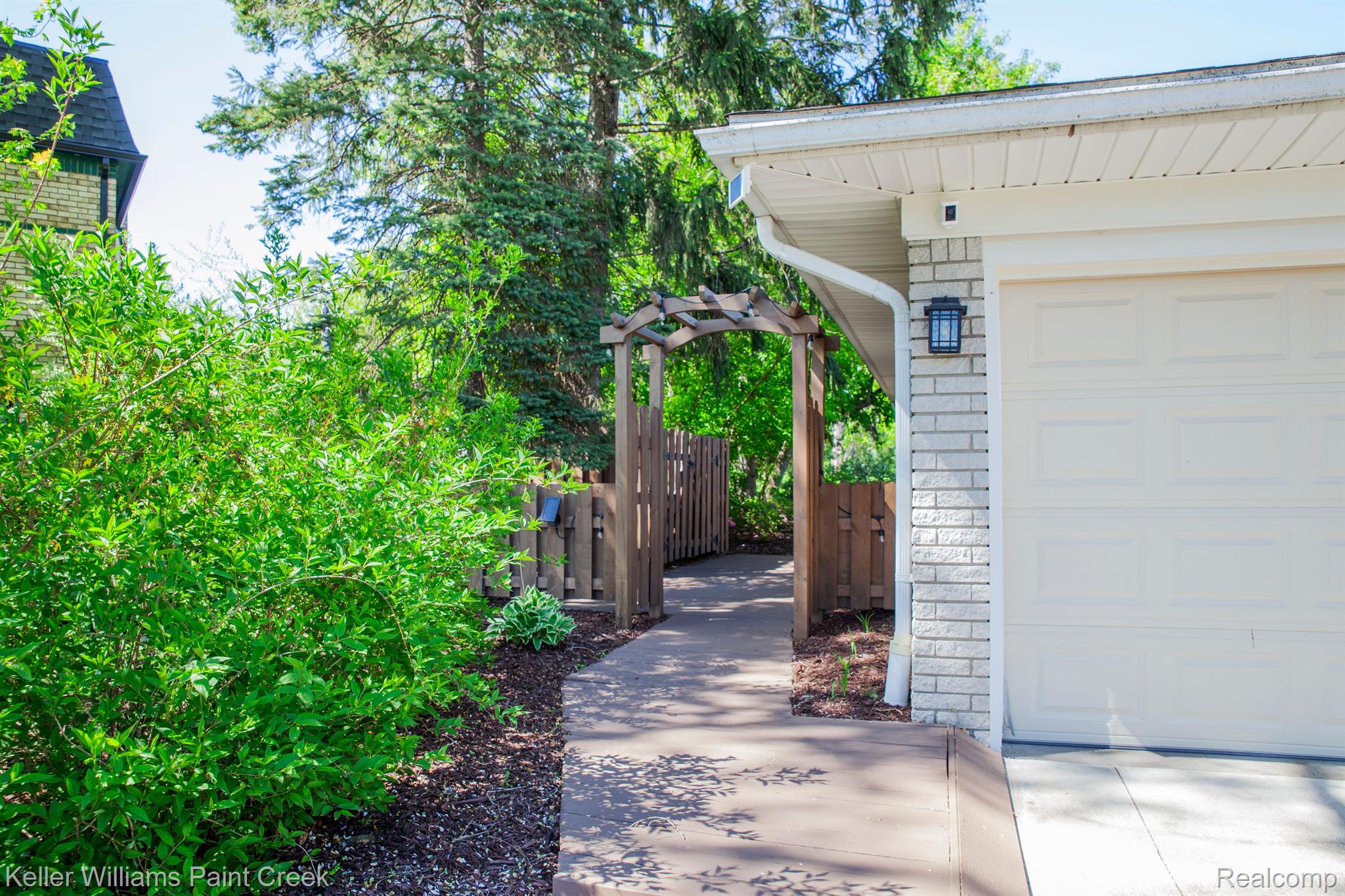 4621 REGENCY Drive