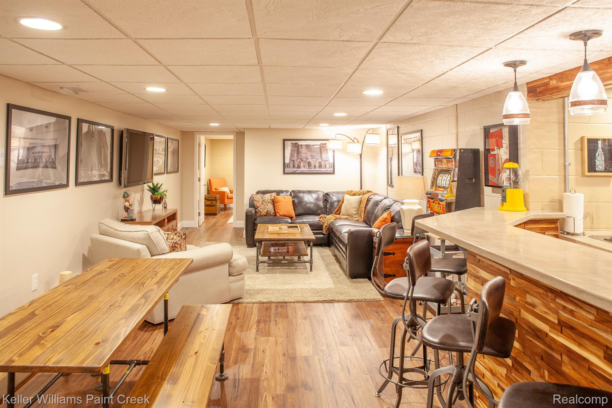 4621 REGENCY Drive