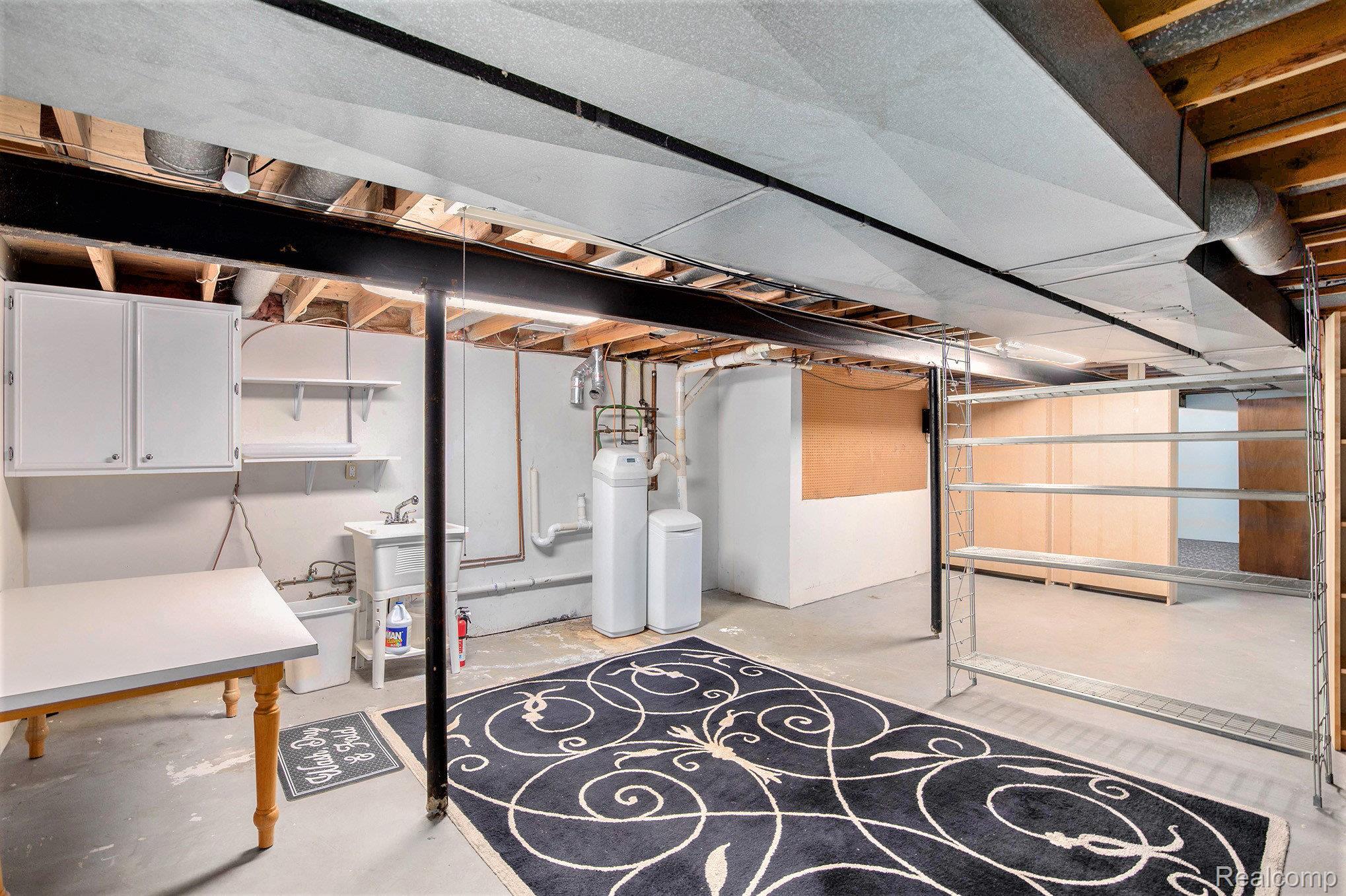 6644 Deer Ridge Drive