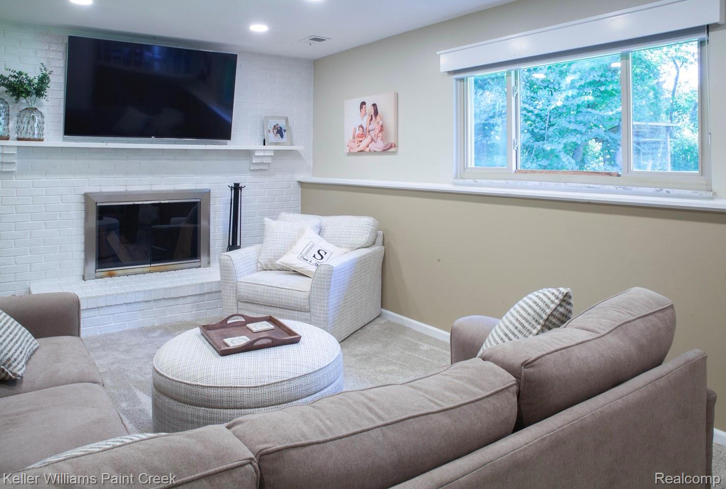 8911 Tartan Drive Drive