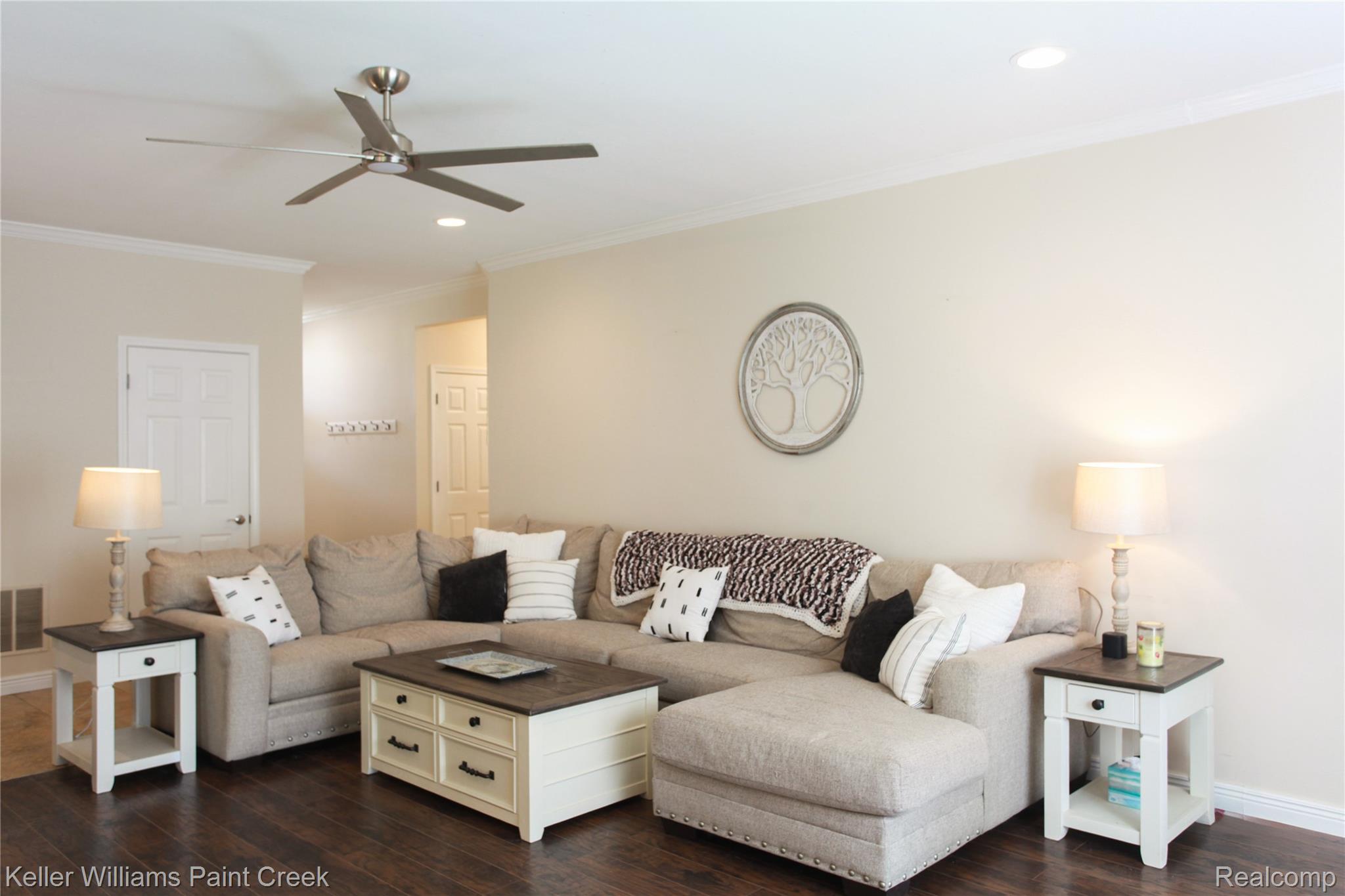 3546 Eagle Creek Drive 8