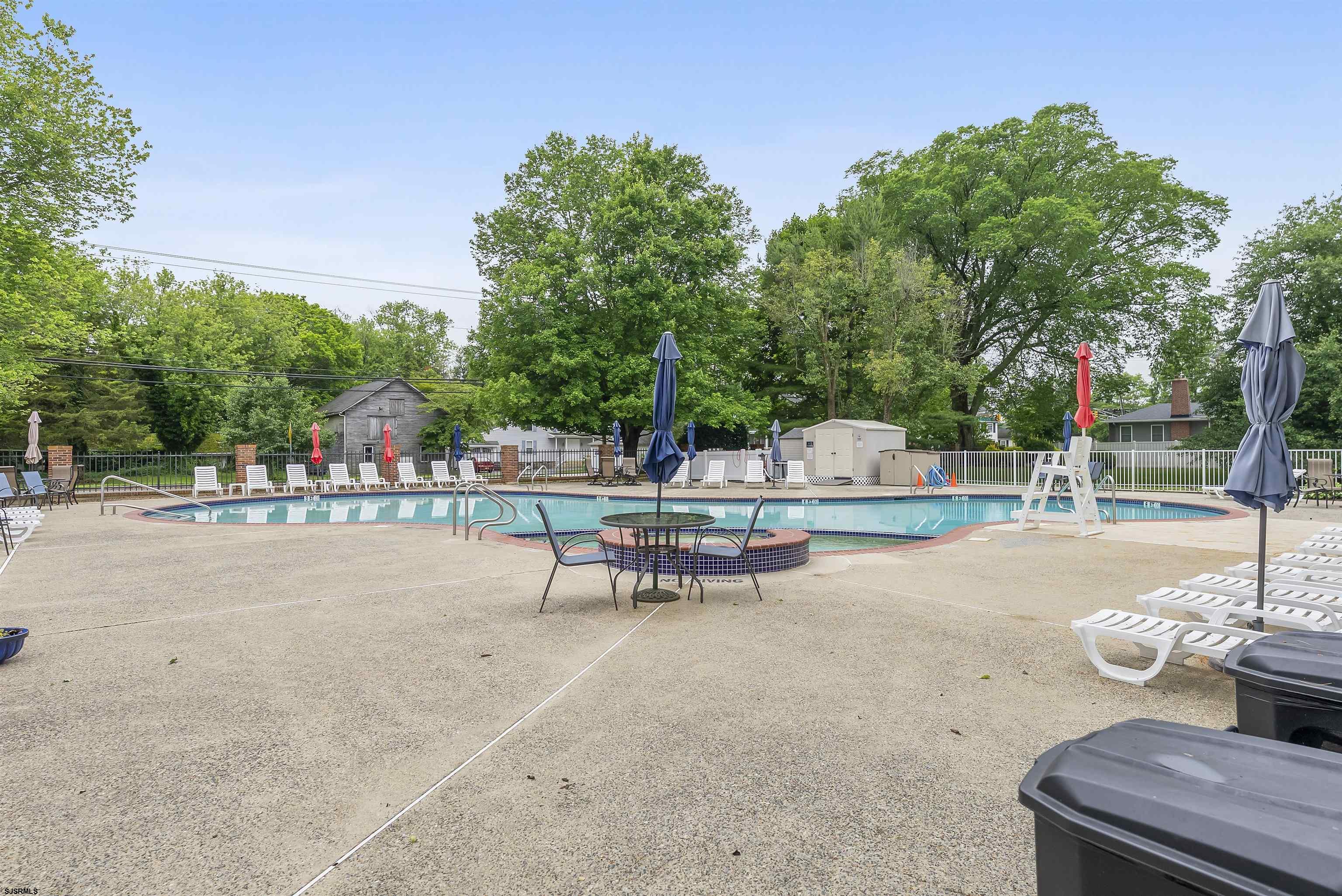 550 Central Ave Unit: B1