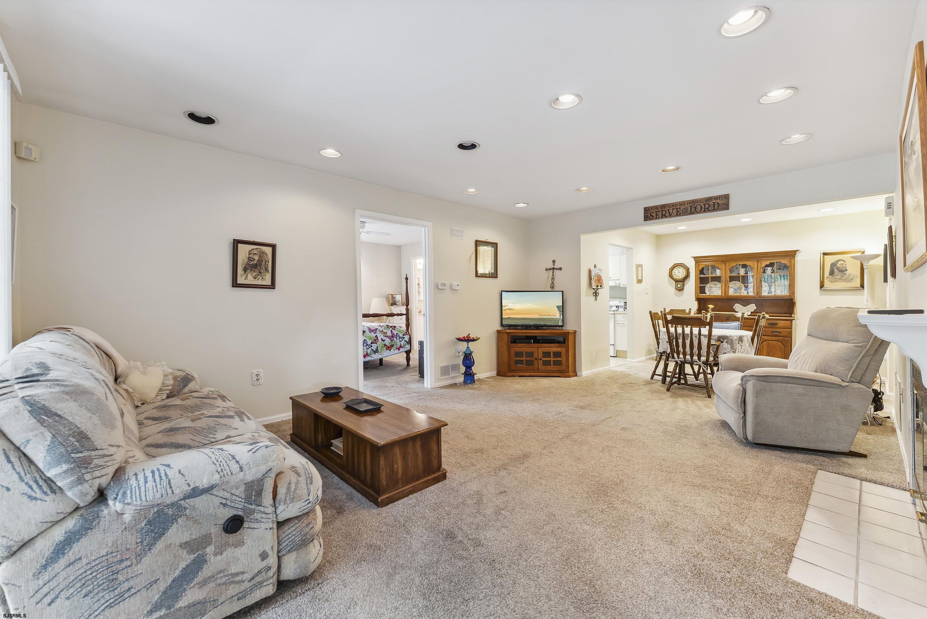 550 Central Ave Unit: B1