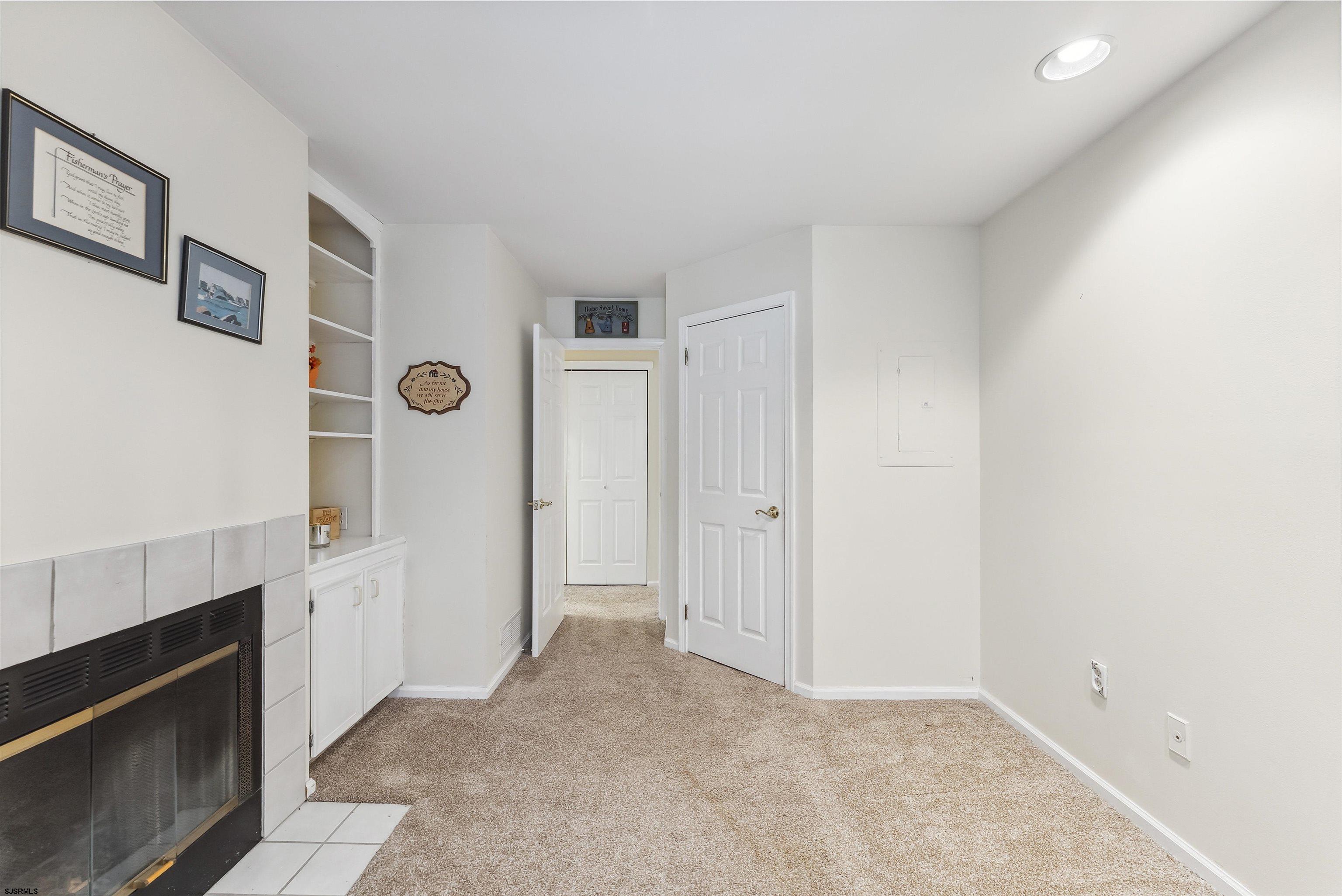 550 Central Ave Unit: B1