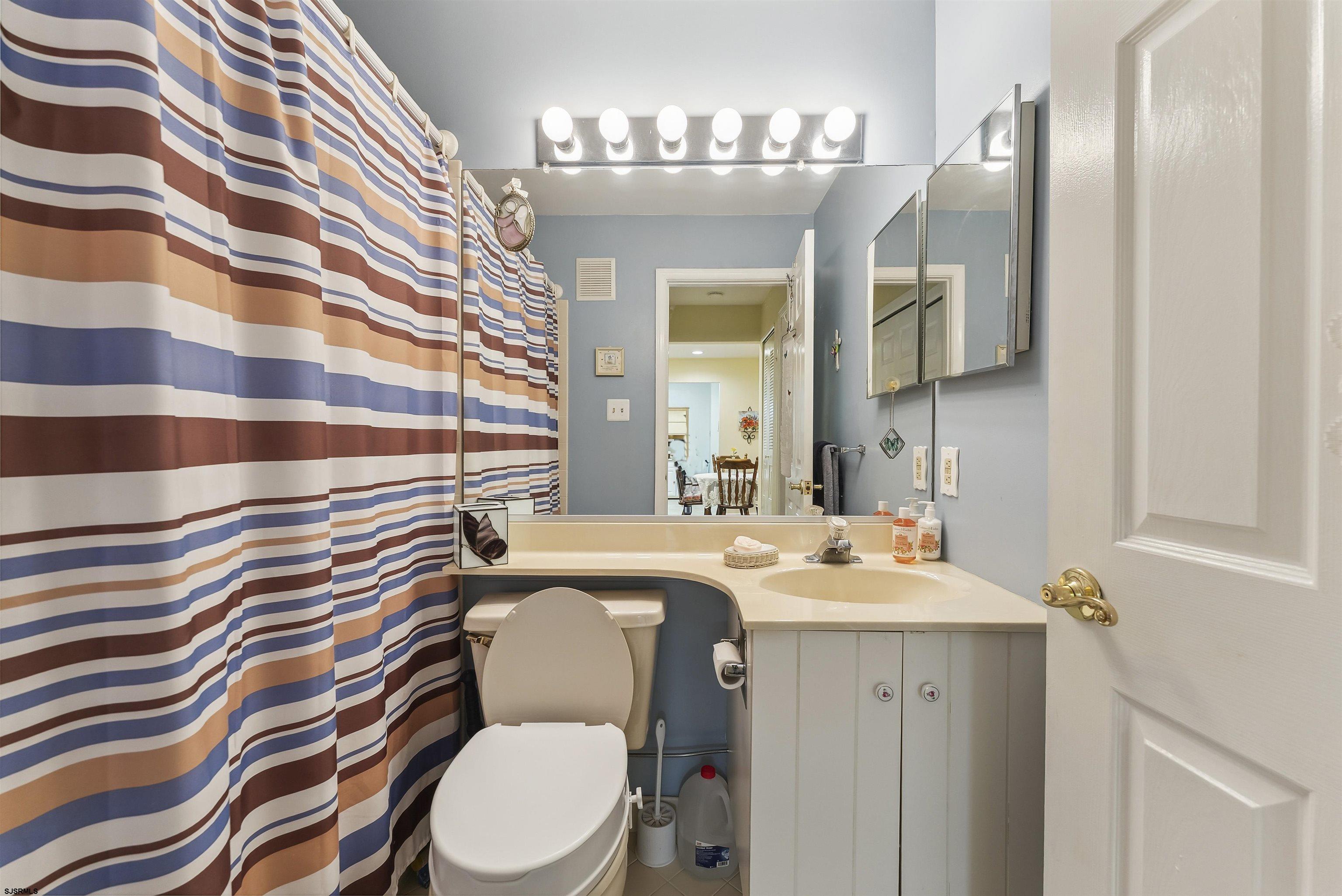 550 Central Ave Unit: B1
