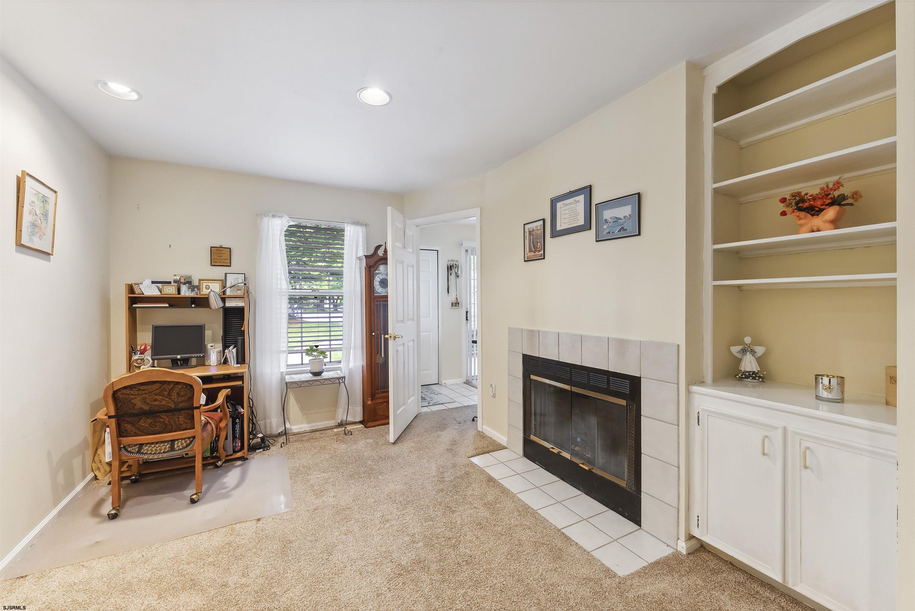550 Central Ave Unit: B1