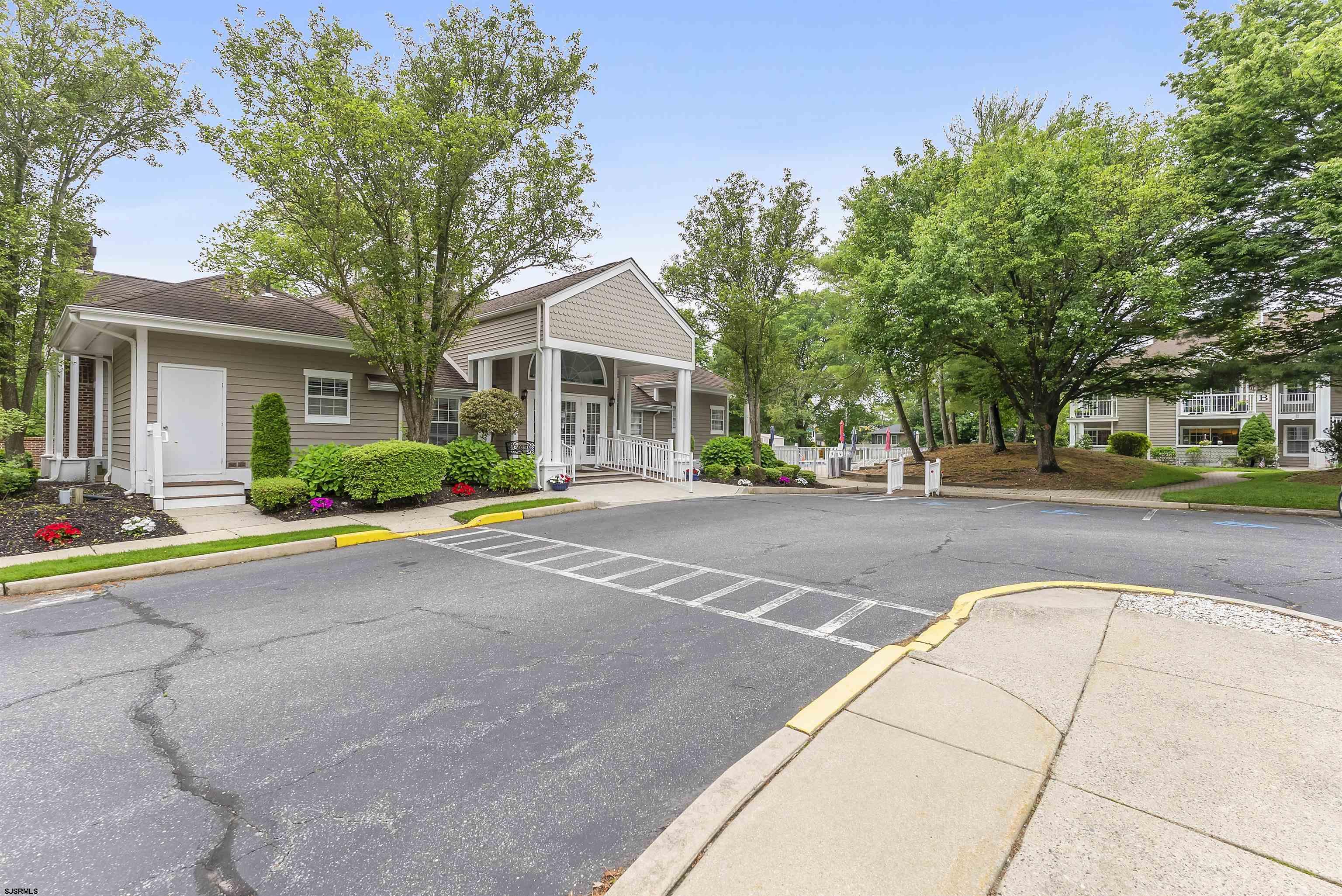 550 Central Ave Unit: B1